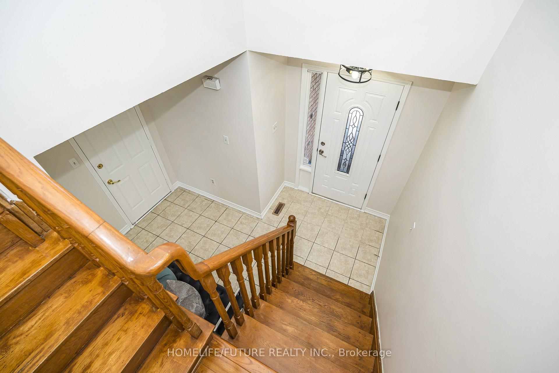 Photo 13 of 48 Creditstone Road, Brampton, Fletcher's Creek South — HOMEH
