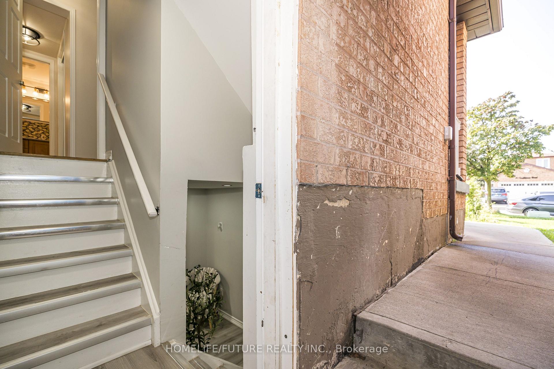 Photo 24 of 48 Creditstone Road, Brampton, Fletcher's Creek South — HOMEH