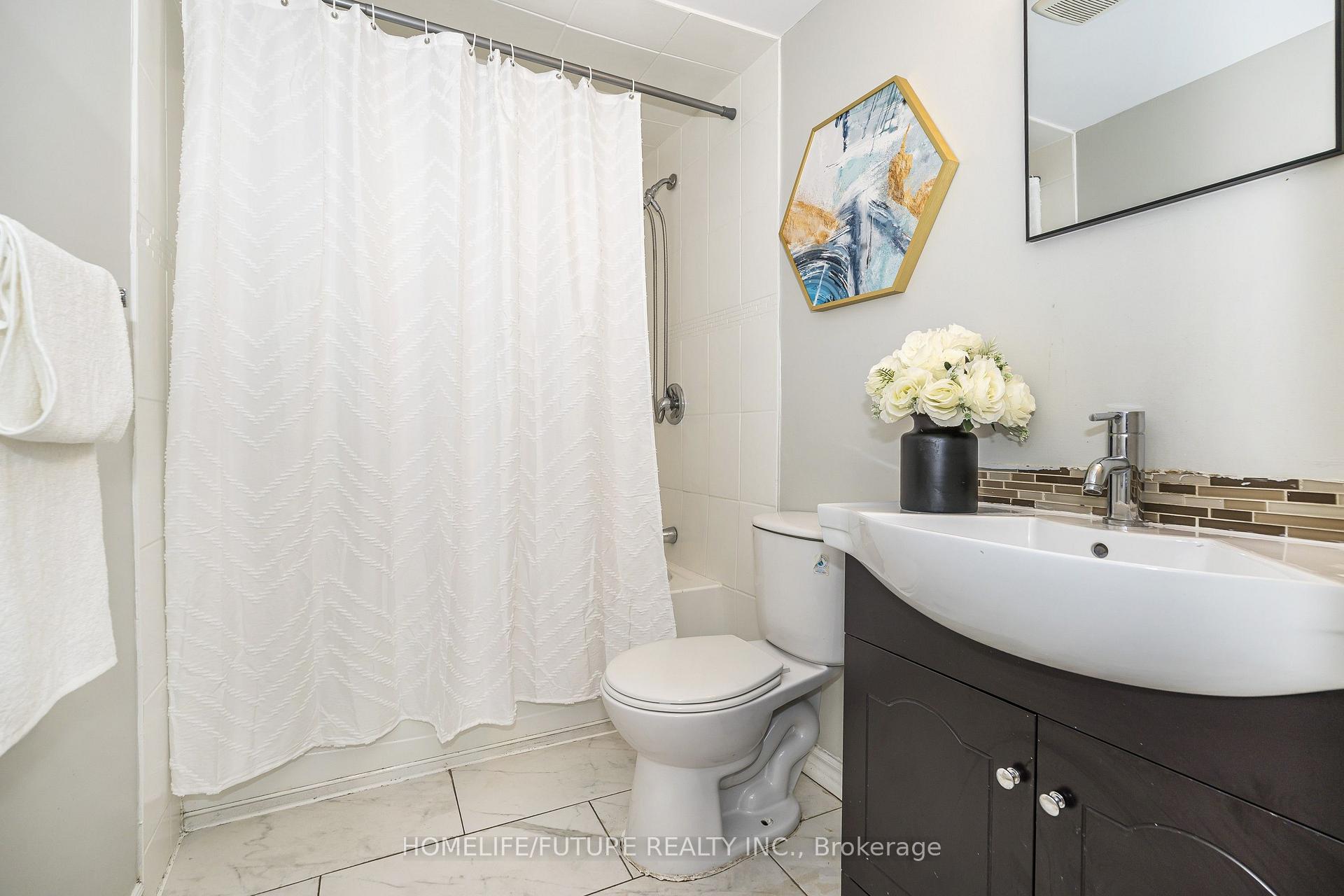 Photo 29 of 48 Creditstone Road, Brampton, Fletcher's Creek South — HOMEH