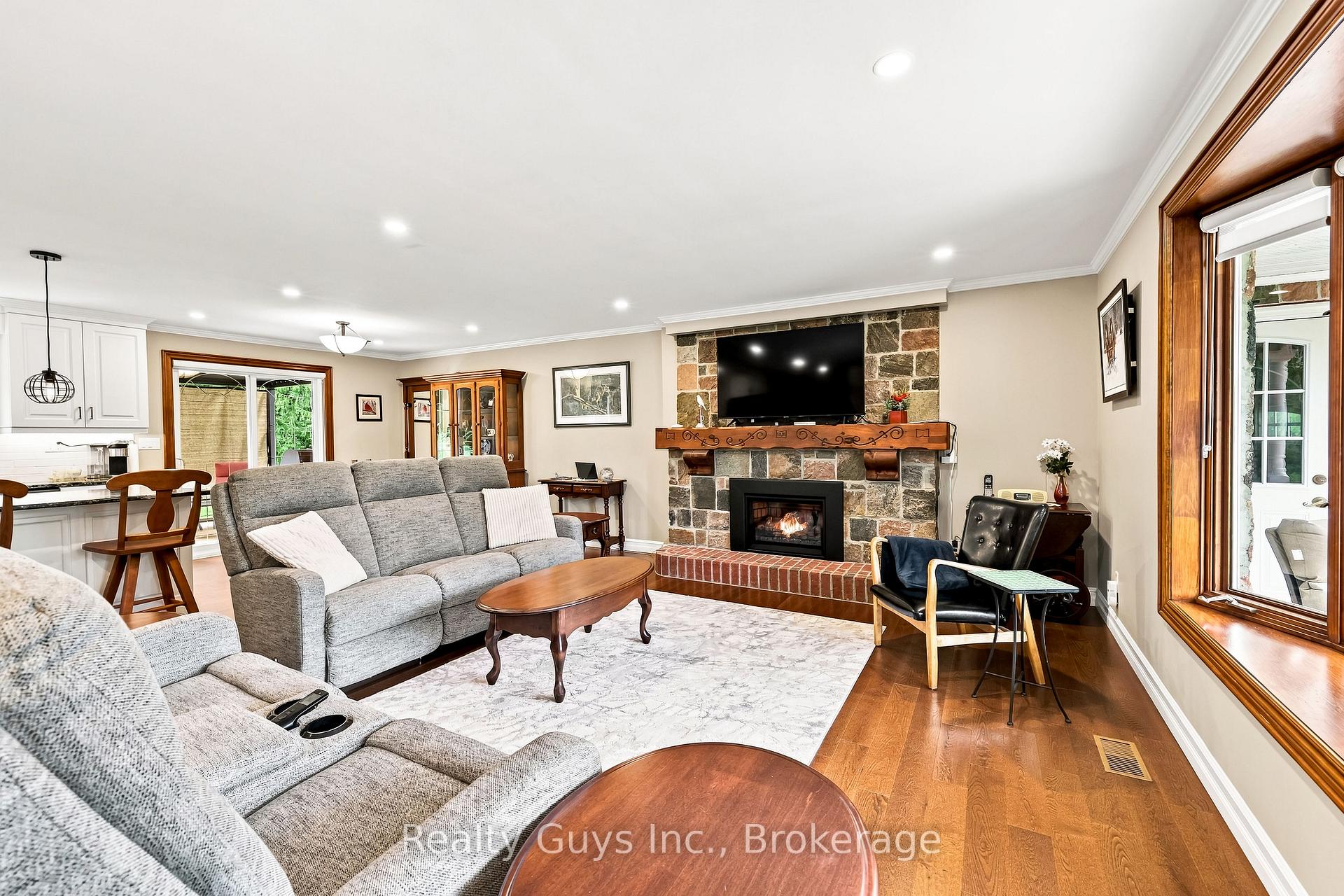 Photo 8 of 498 Ava Crescent, Cavan Monaghan, Millbrook Village — HOMEH