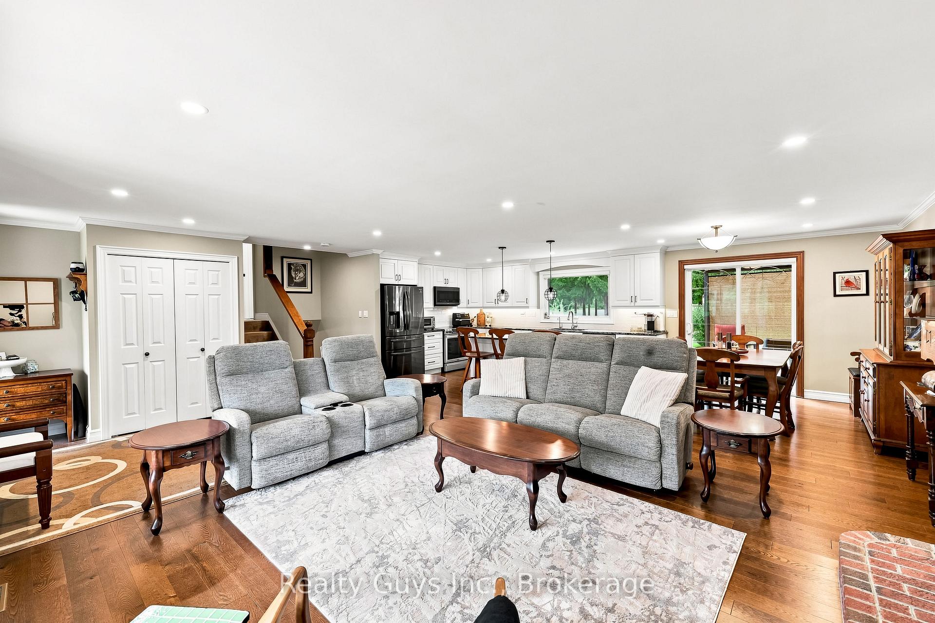 Photo 9 of 498 Ava Crescent, Cavan Monaghan, Millbrook Village — HOMEH
