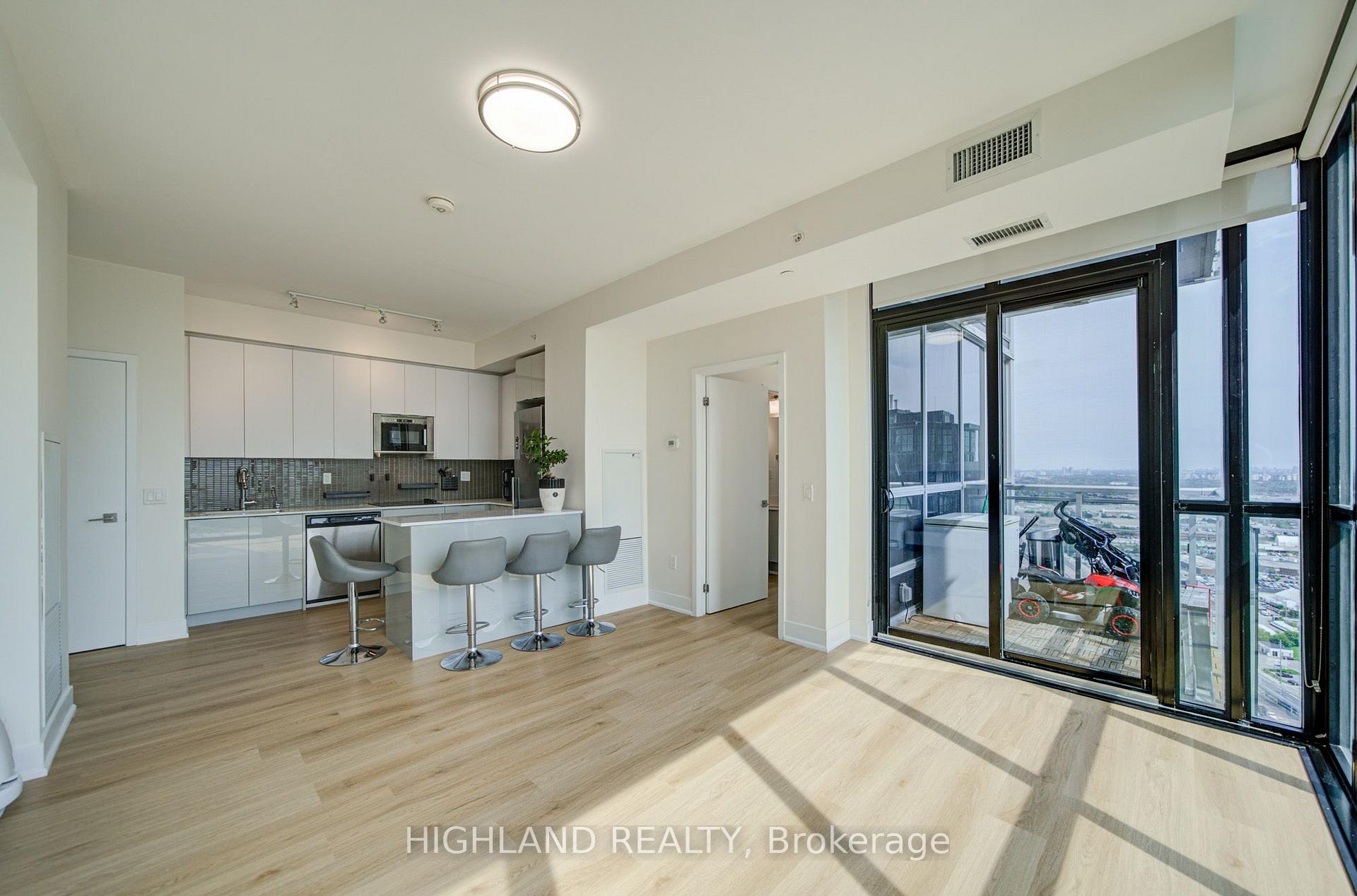 Photo 8 of Unit 3602, 2916 Highway 7, Vaughan, Concord — HOMEH