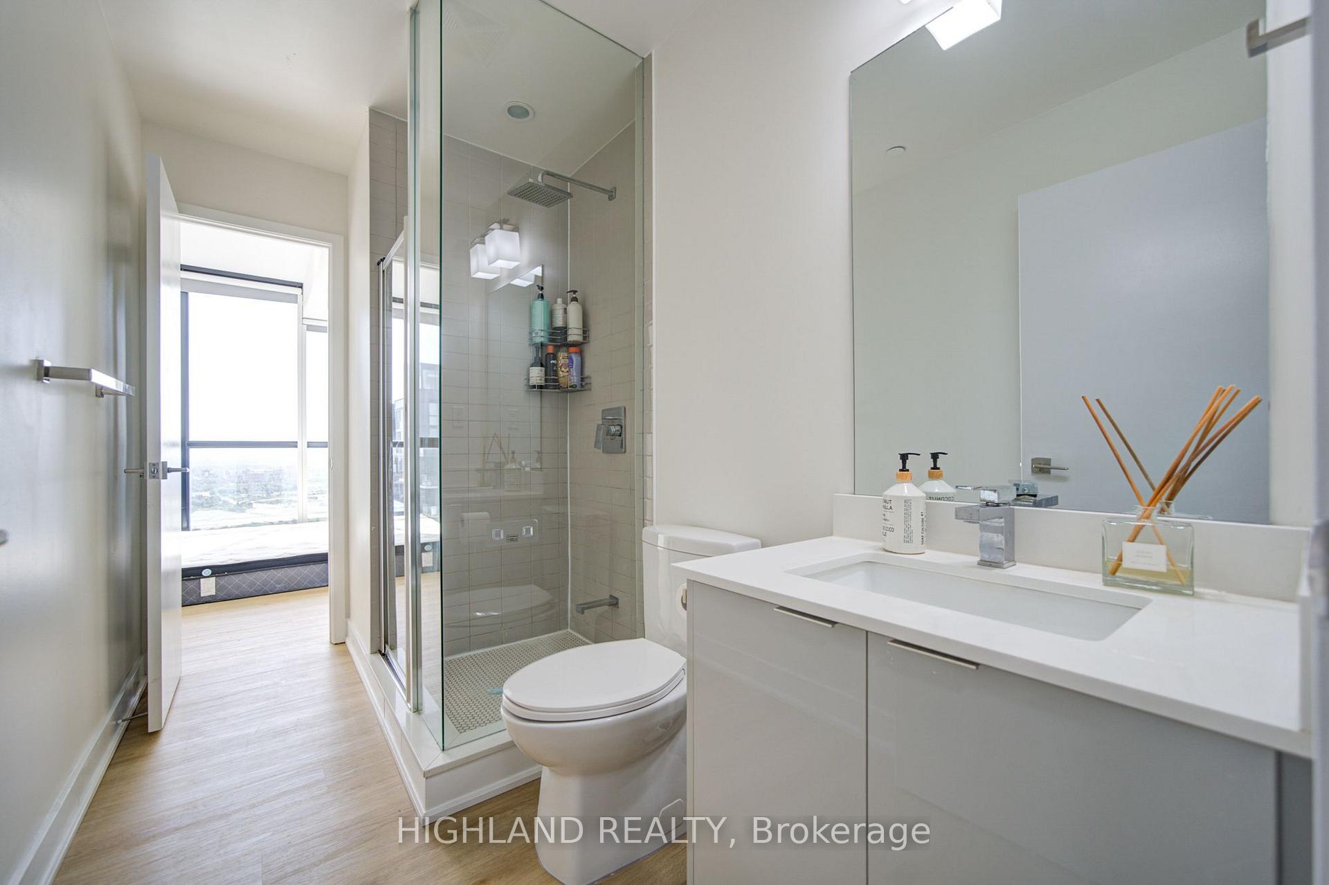 Photo 12 of Unit 3602, 2916 Highway 7, Vaughan, Concord — HOMEH