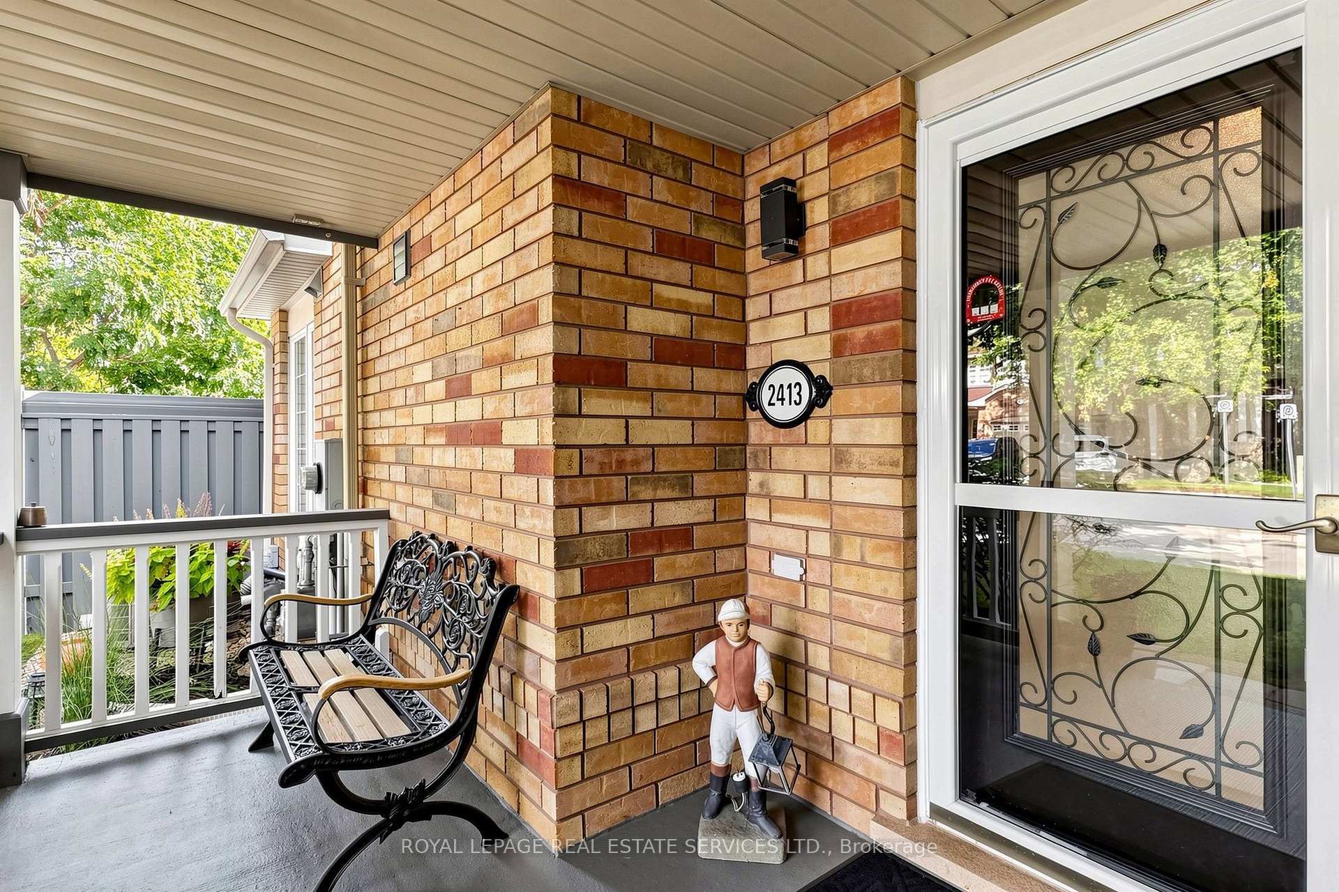 Photo 7 of 2413 Baintree Crescent, Oakville, Westmount — HOMEH