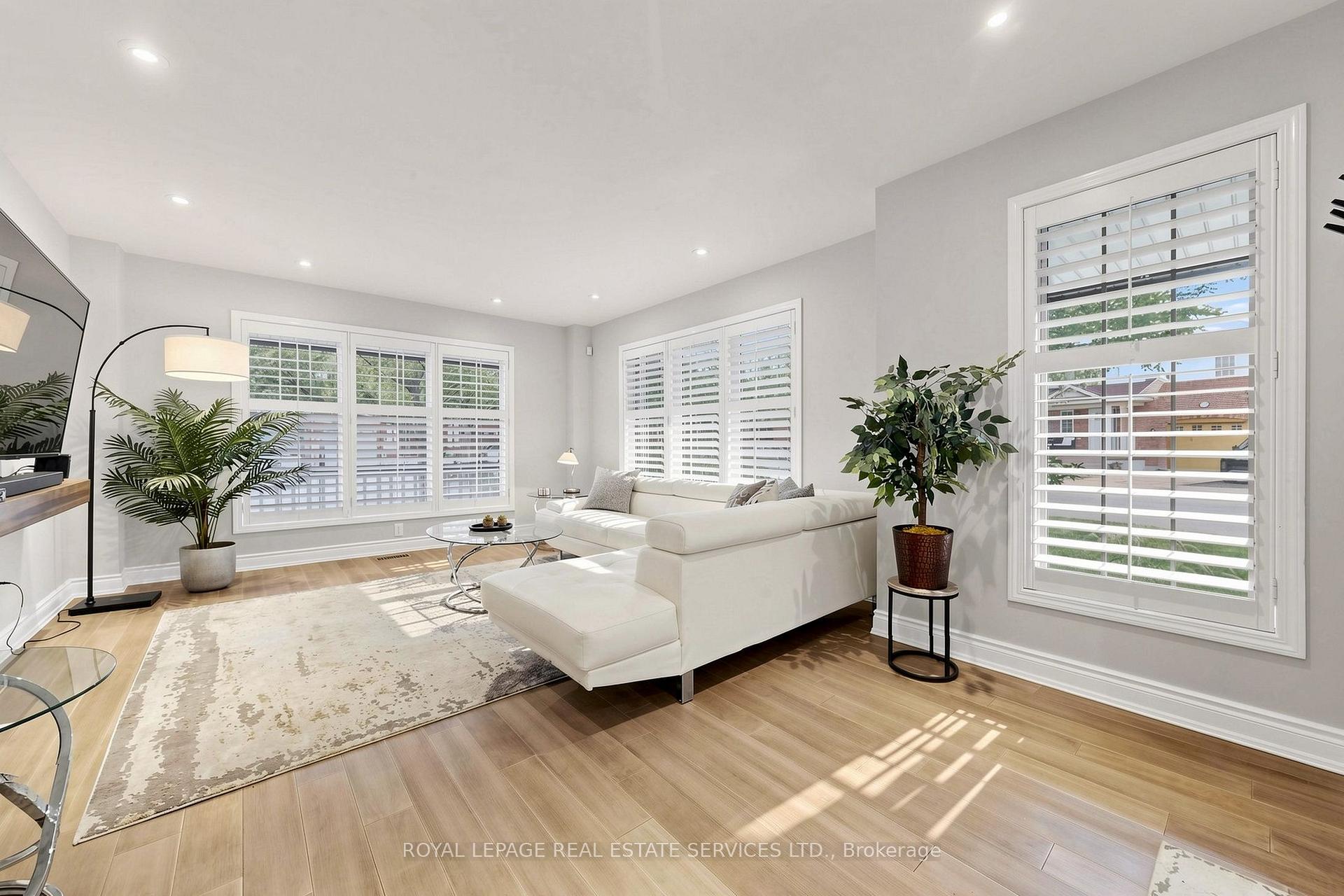 Photo 12 of 2413 Baintree Crescent, Oakville, Westmount — HOMEH