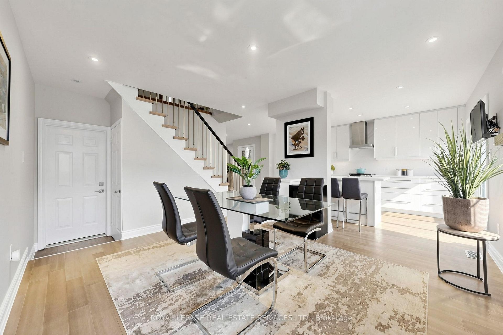 Photo 19 of 2413 Baintree Crescent, Oakville, Westmount — HOMEH