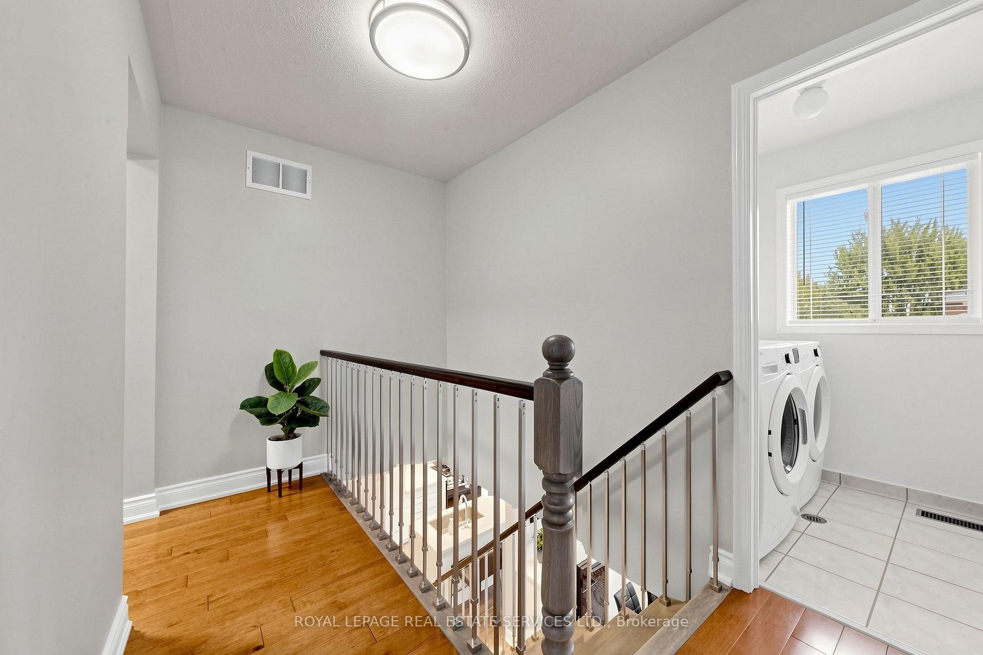 Photo 23 of 2413 Baintree Crescent, Oakville, Westmount — HOMEH