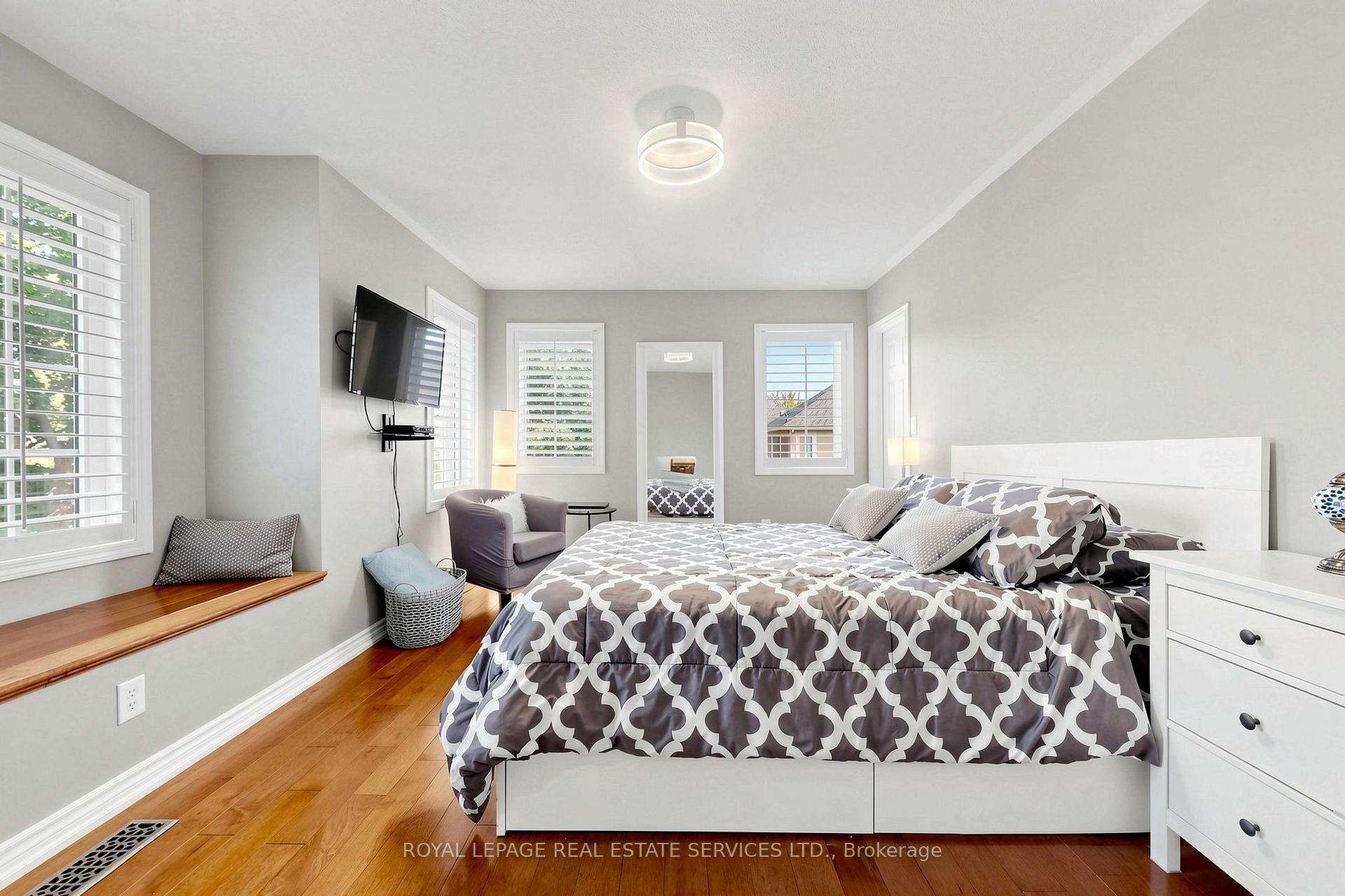 Photo 27 of 2413 Baintree Crescent, Oakville, Westmount — HOMEH