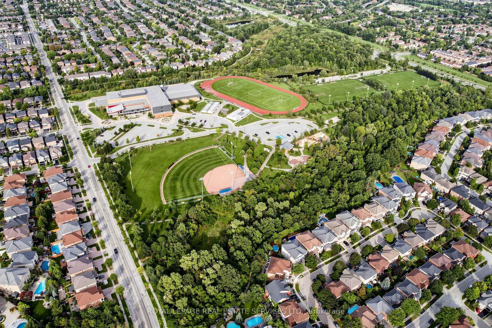 Photo 53 of 2413 Baintree Crescent, Oakville, Westmount — HOMEH