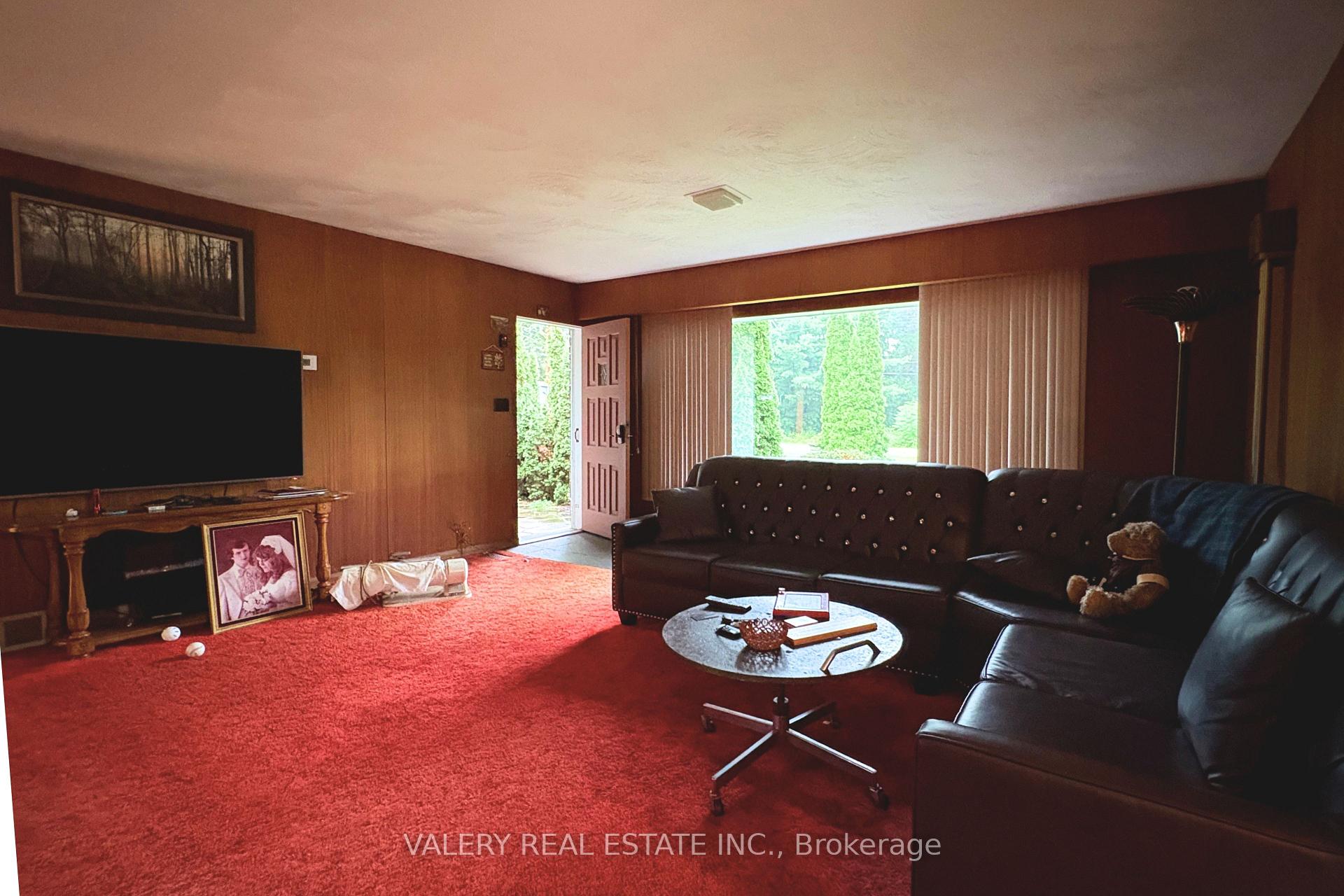 Photo 15 of 87 Cedar Brae Boulevard SE, Scarborough, Eglinton East — HOMEH