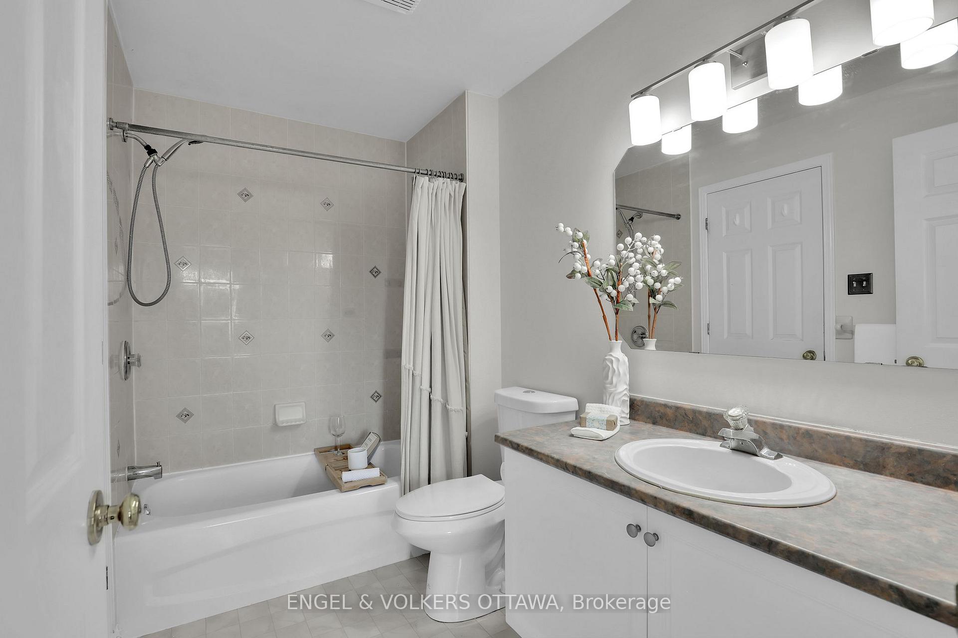 Photo 22 of 1632 Varennes Boulevard, Ottawa, Fallingbrook/Pineridge — HOMEH