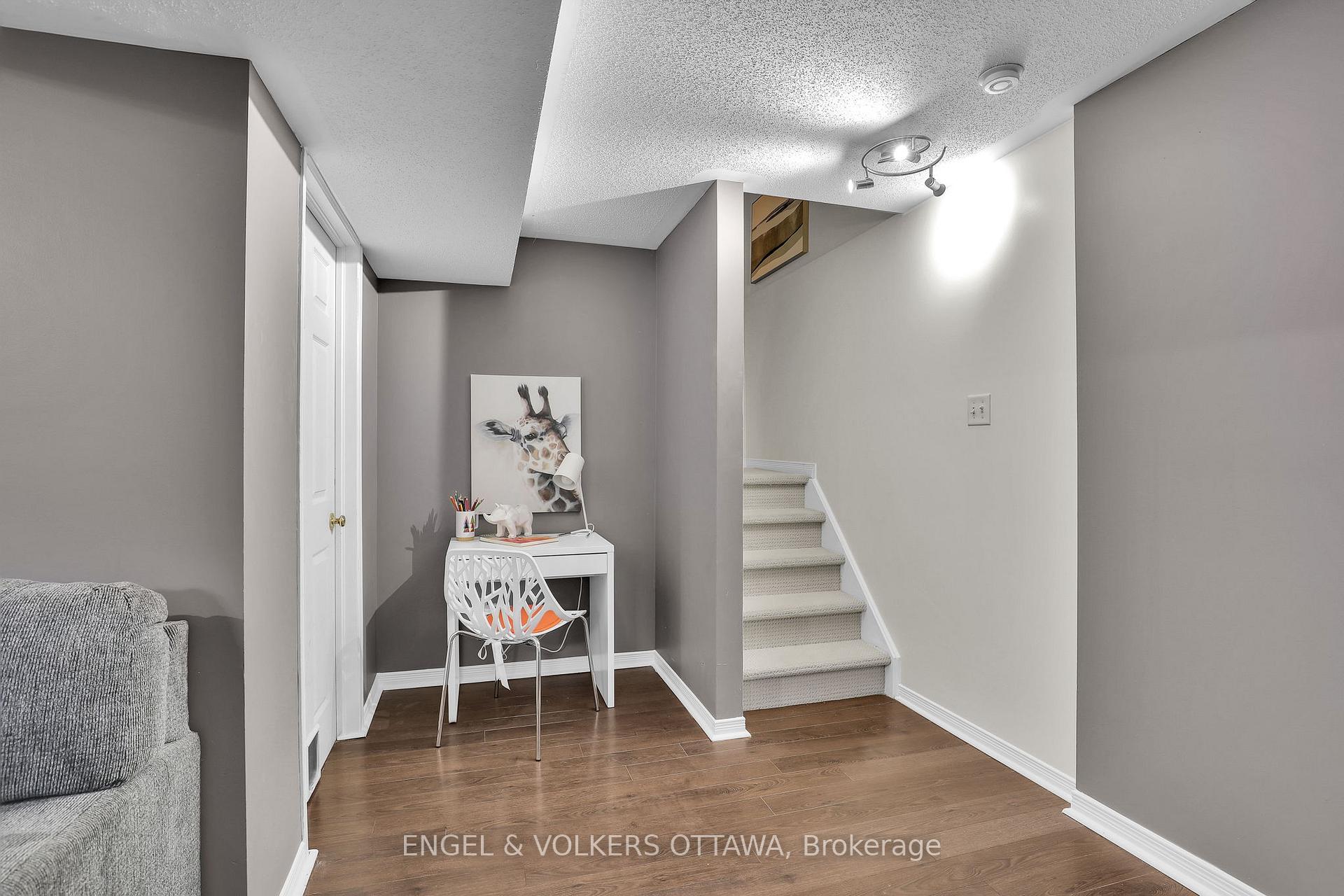 Photo 25 of 1632 Varennes Boulevard, Ottawa, Fallingbrook/Pineridge — HOMEH