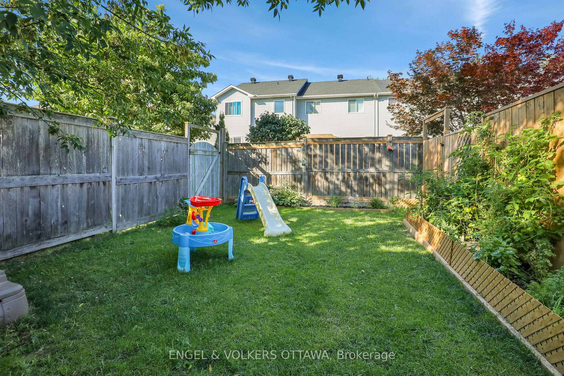 Photo 29 of 1632 Varennes Boulevard, Ottawa, Fallingbrook/Pineridge — HOMEH