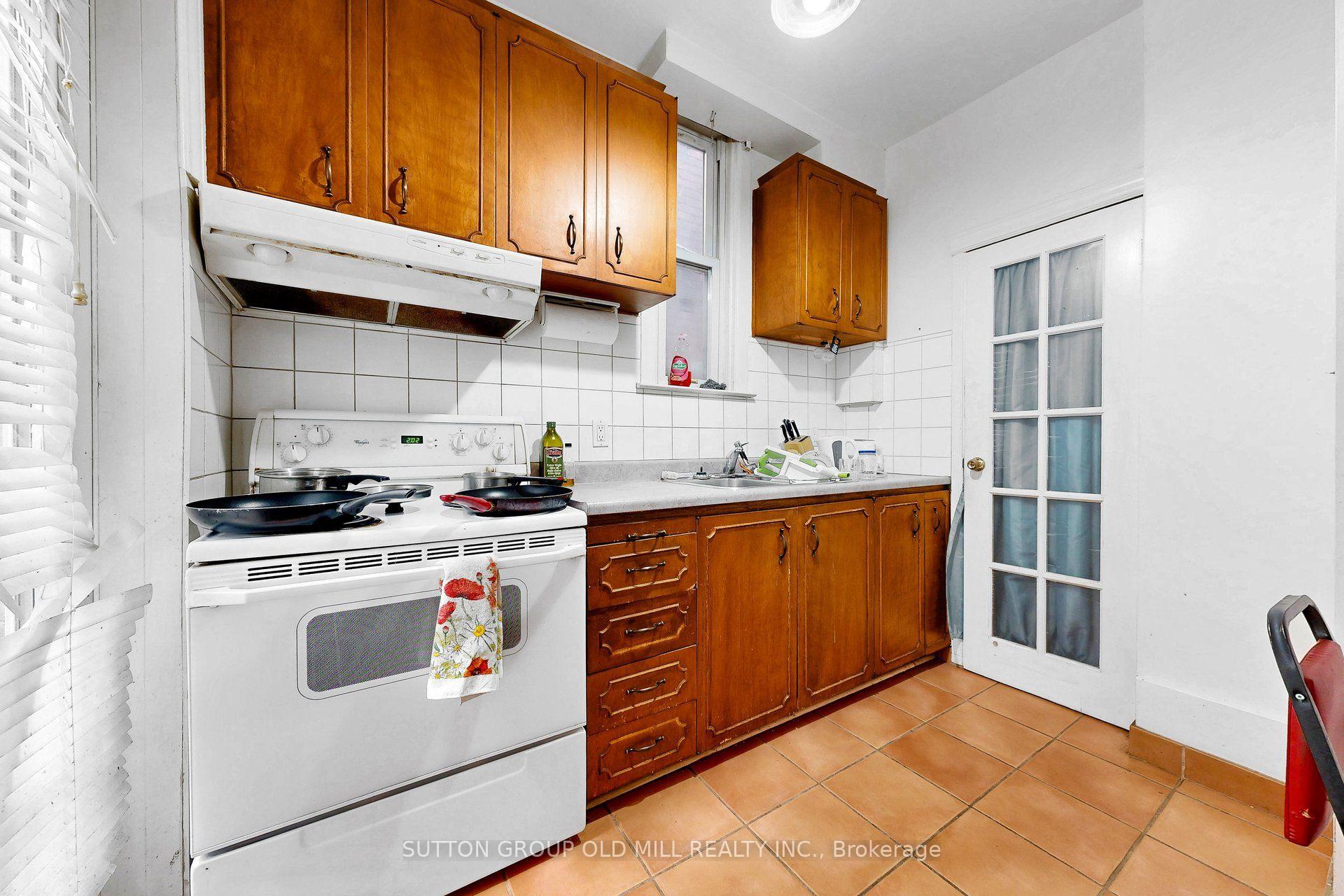 Photo 9 of 1060 College Street, Toronto, Dufferin Grove — HOMEH