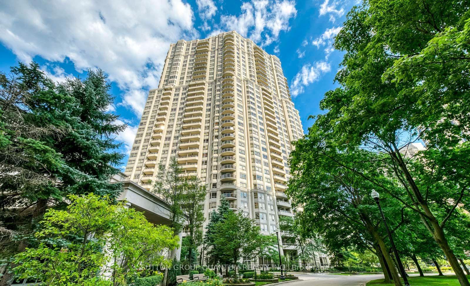 Front of Unit 1123, 25 Kingsbridge Garden Circle