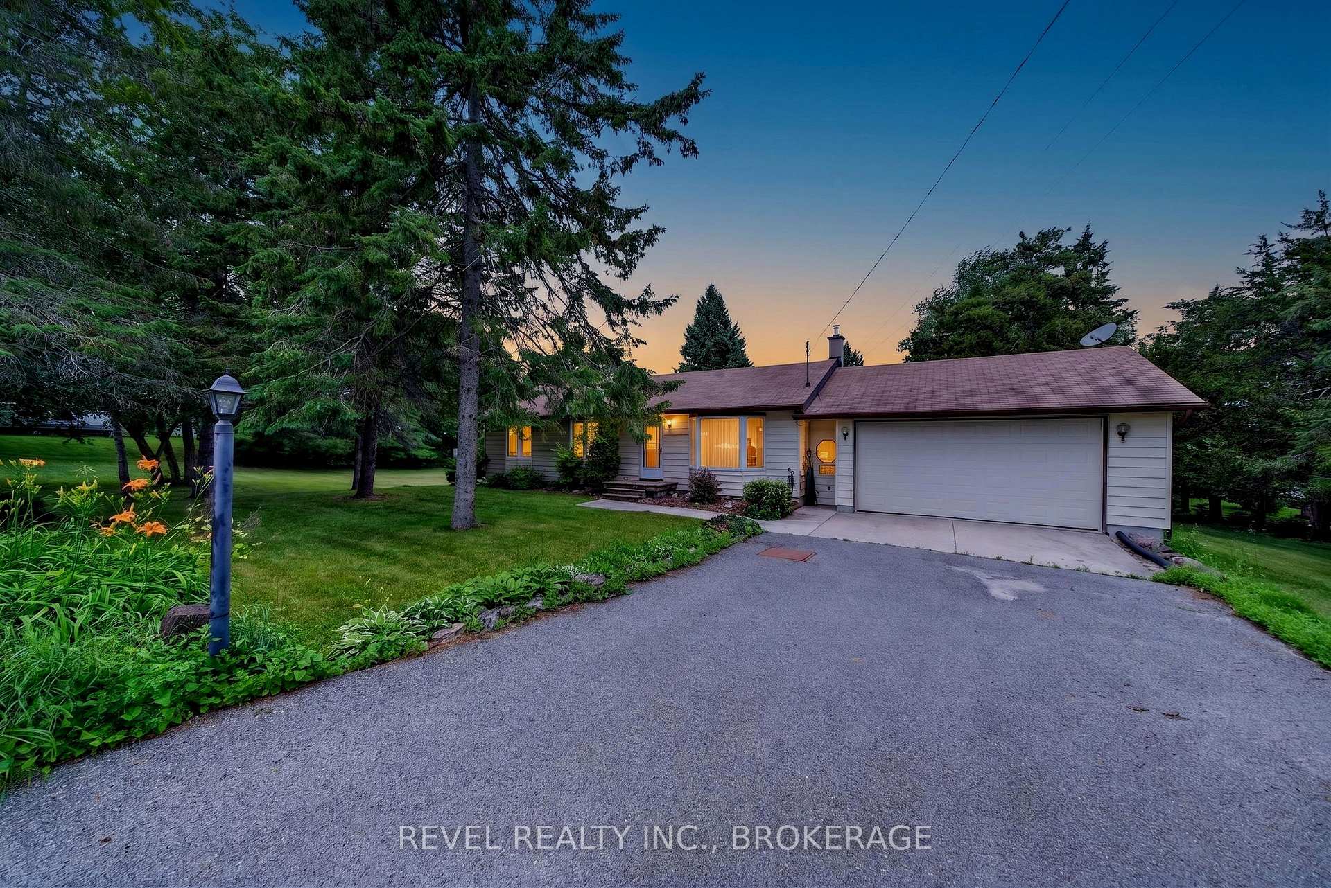 Photo 3 of 4453 Latimer Road, Frontenac, Frontenac South — HOMEH