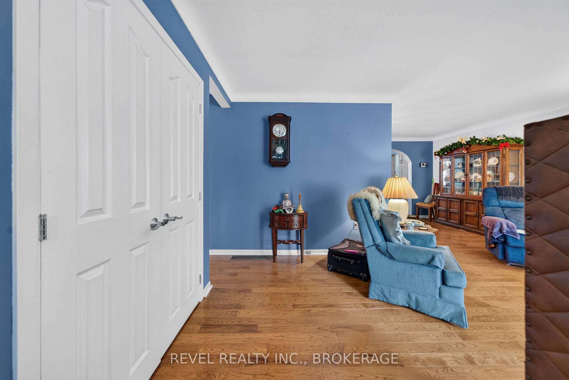 Photo 5 of 4453 Latimer Road, Frontenac, Frontenac South — HOMEH
