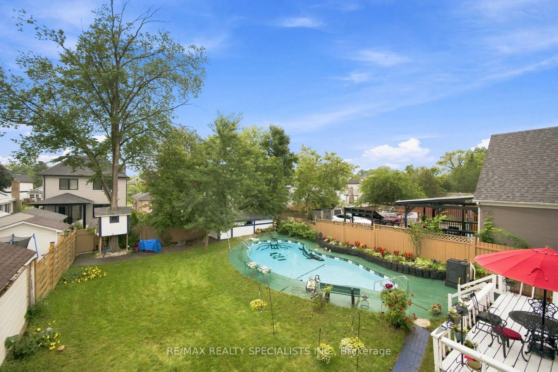 Photo 25 of 39 Macdonald Street, Etobicoke, Mimico — HOMEH