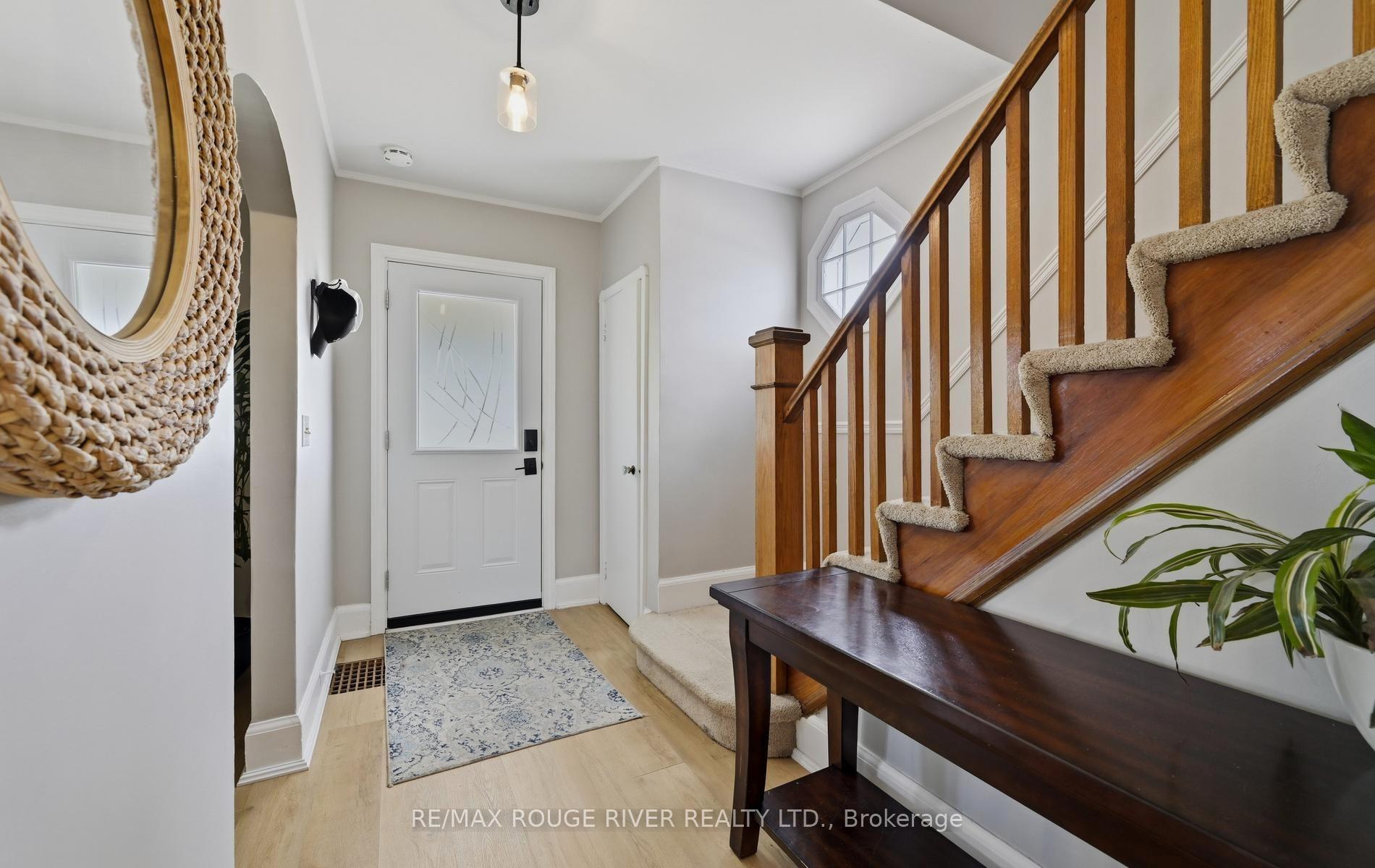 Photo 6 of 1576 Highway 2 Road, Clarington, Courtice — HOMEH
