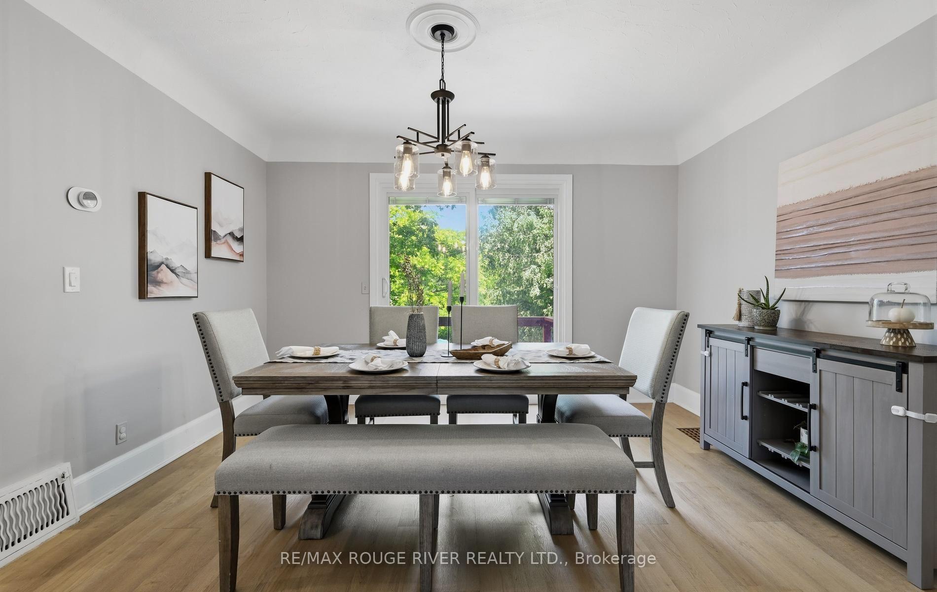 Photo 12 of 1576 Highway 2 Road, Clarington, Courtice — HOMEH