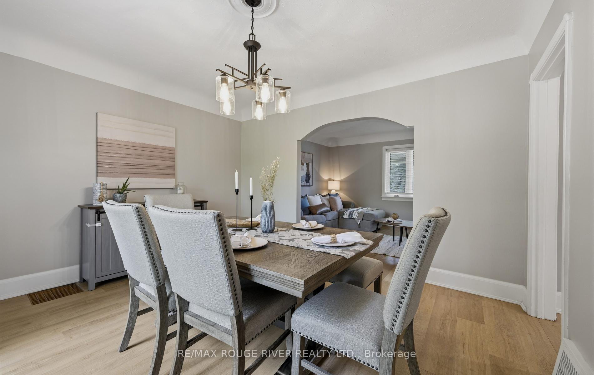 Photo 14 of 1576 Highway 2 Road, Clarington, Courtice — HOMEH