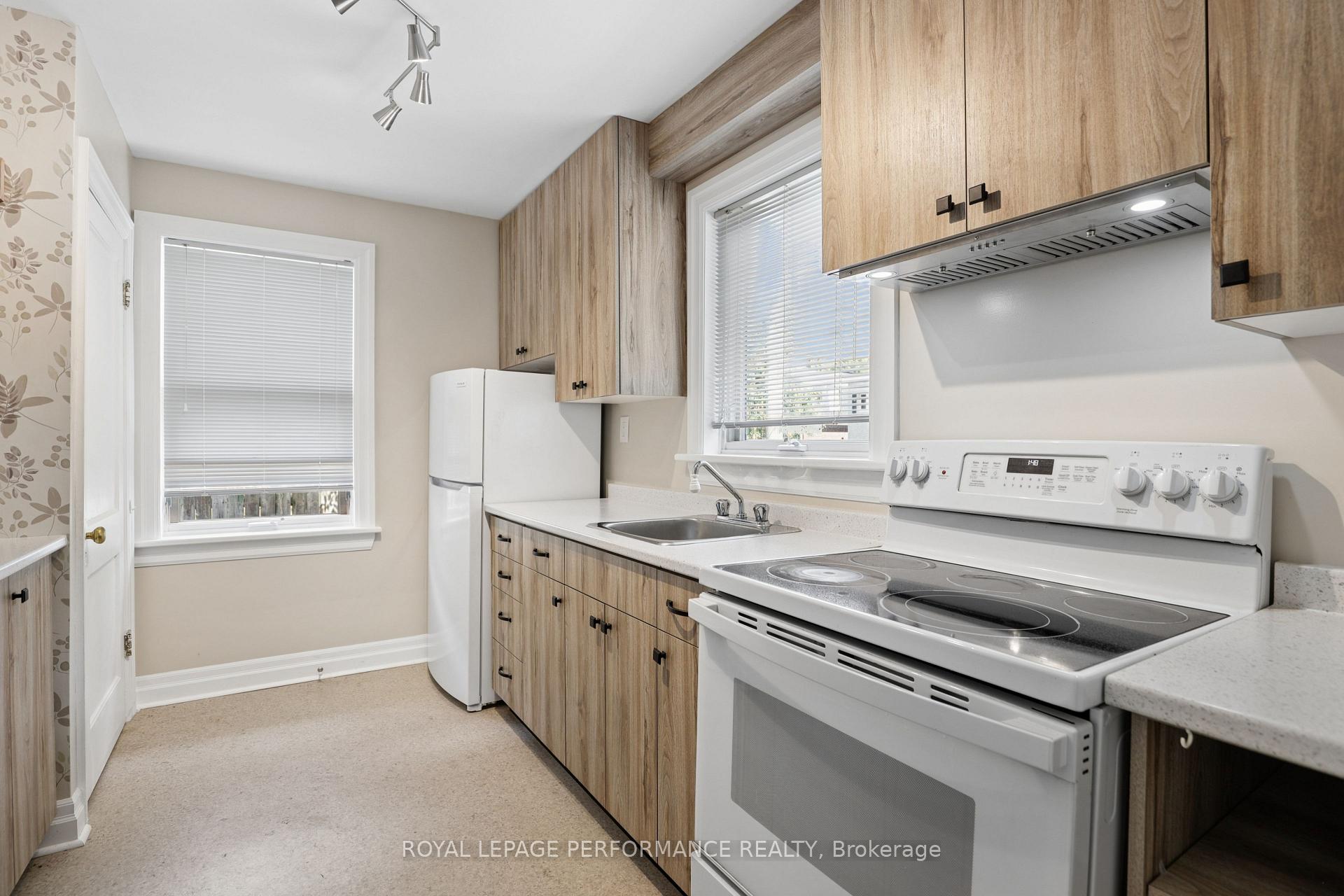 Photo 6 of 85 Noel Street, Ottawa, Lindenlea — HOMEH