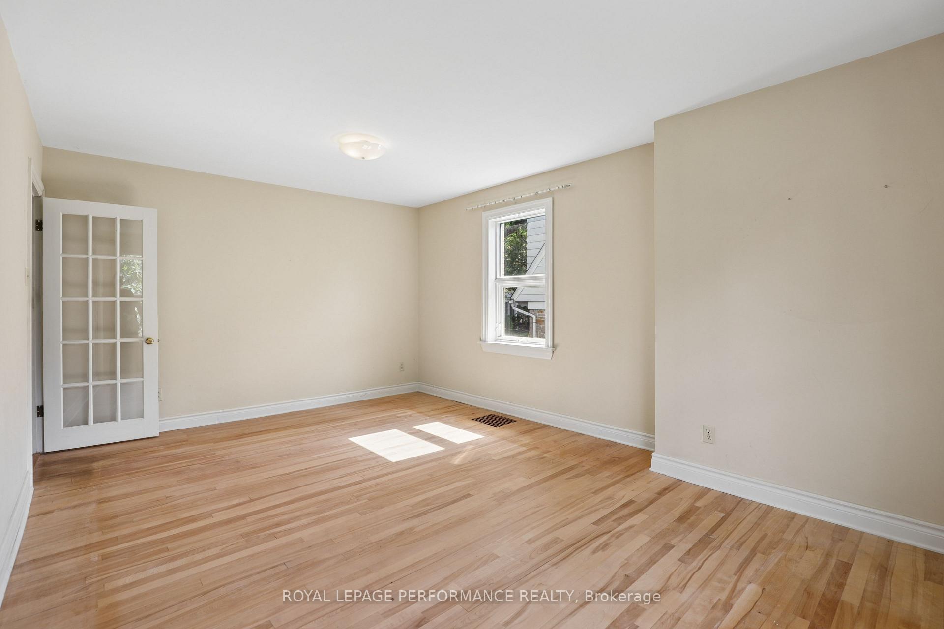 Photo 13 of 85 Noel Street, Ottawa, Lindenlea — HOMEH