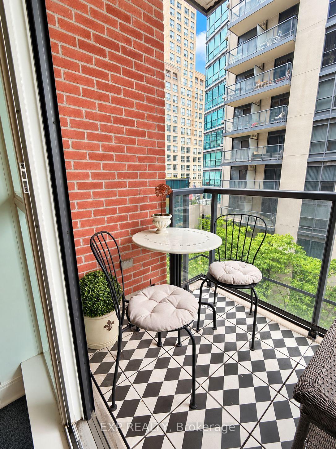 Photo 13 of Unit 702, 38 The Esplanade, Toronto, Waterfront Communities — HOMEH