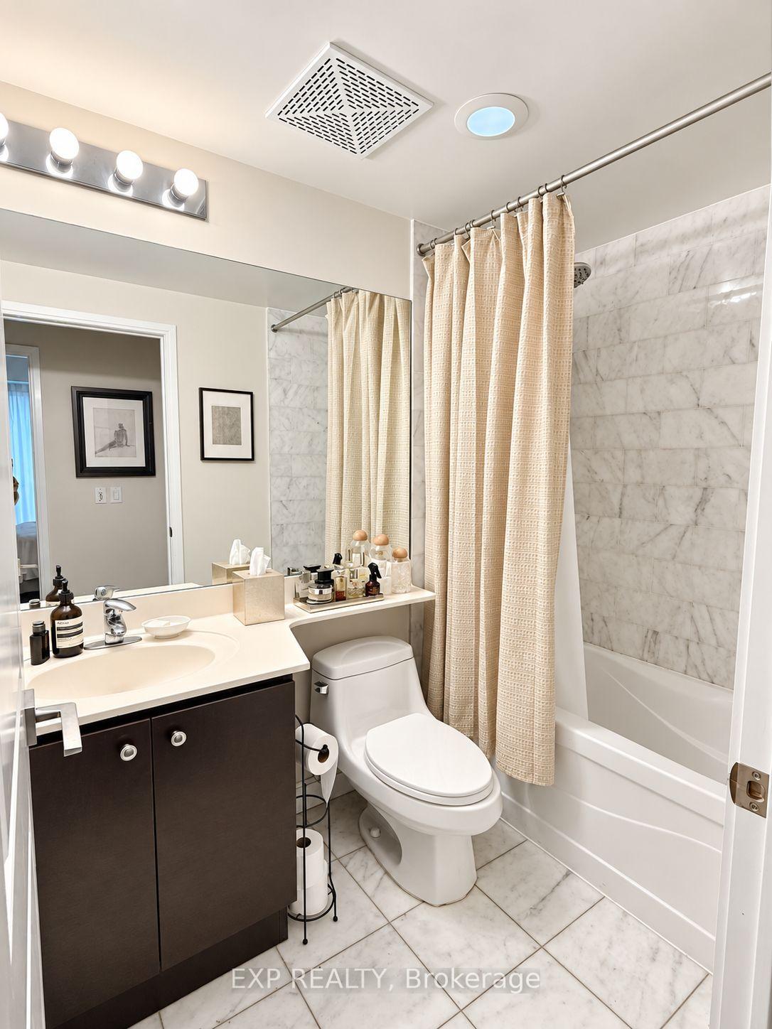 Photo 15 of Unit 702, 38 The Esplanade, Toronto, Waterfront Communities — HOMEH
