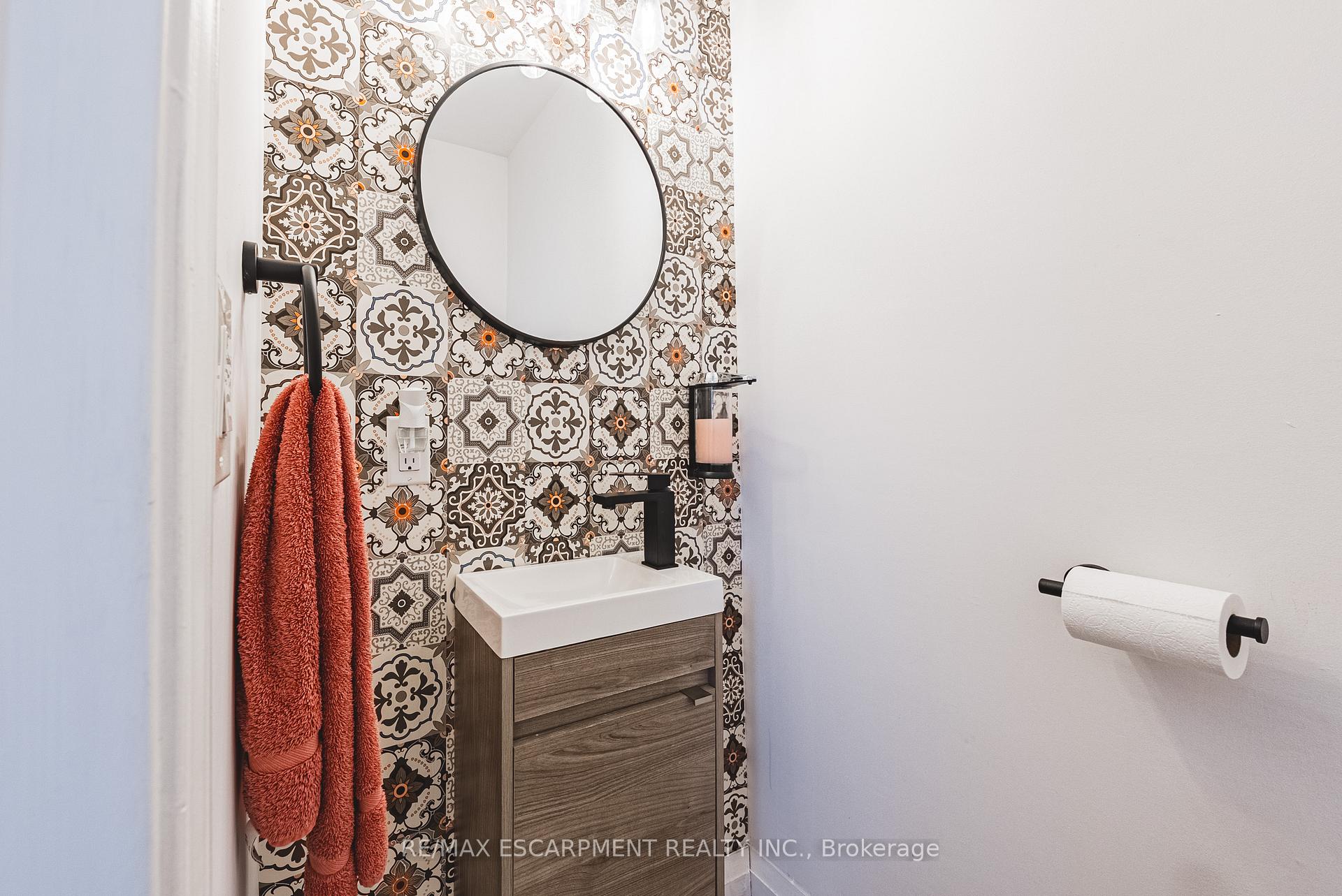 Photo 4 of 239 Rosewood Road, Hamilton, Glenview — HOMEH
