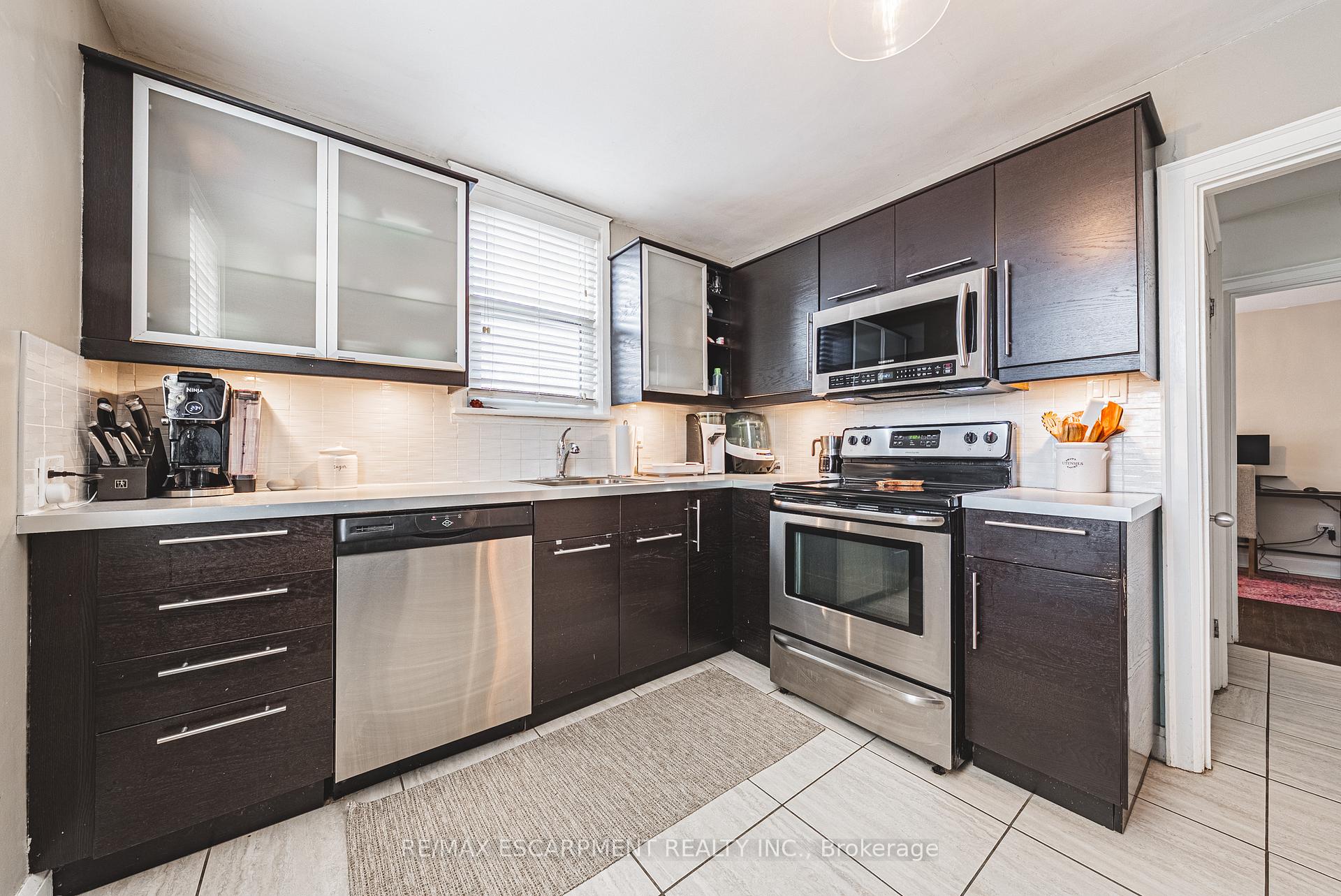 Photo 10 of 239 Rosewood Road, Hamilton, Glenview — HOMEH