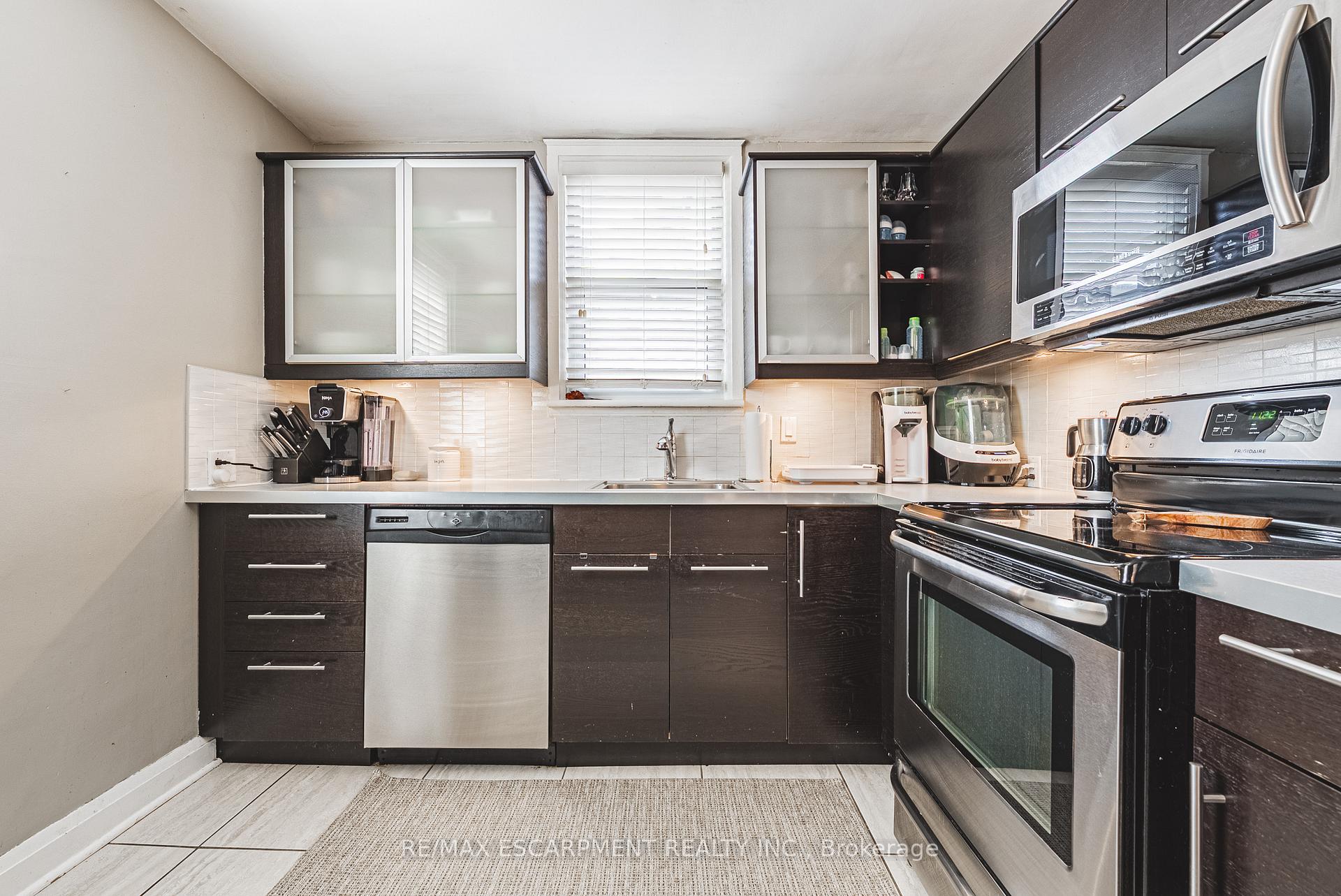 Photo 12 of 239 Rosewood Road, Hamilton, Glenview — HOMEH