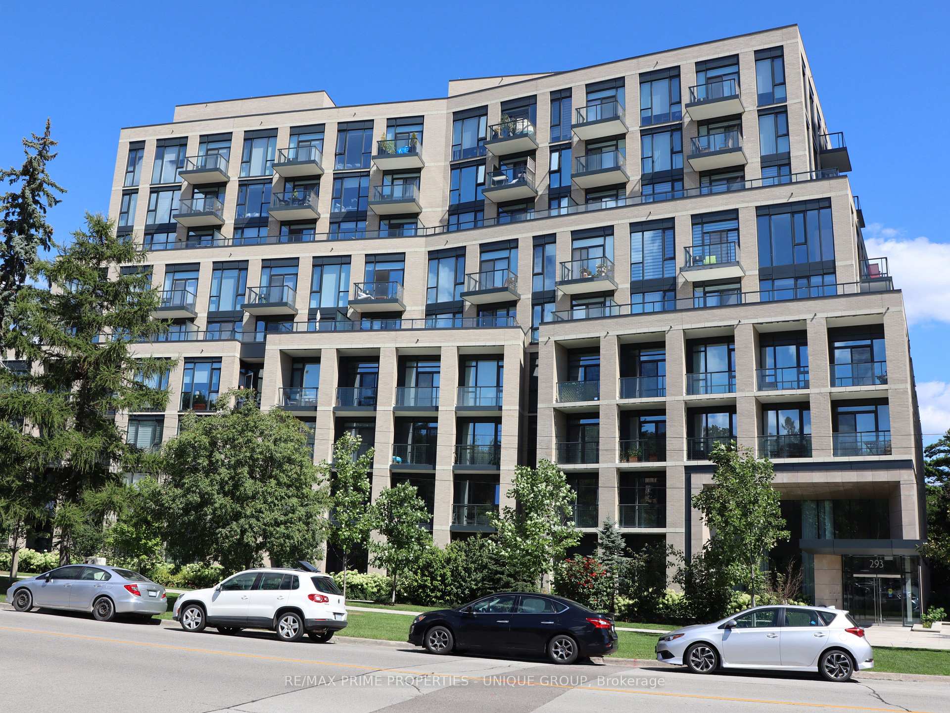 Photo 2 of Unit 412, 293 The Kingsway, Etobicoke, Edenbridge-Humber Valley — HOMEH