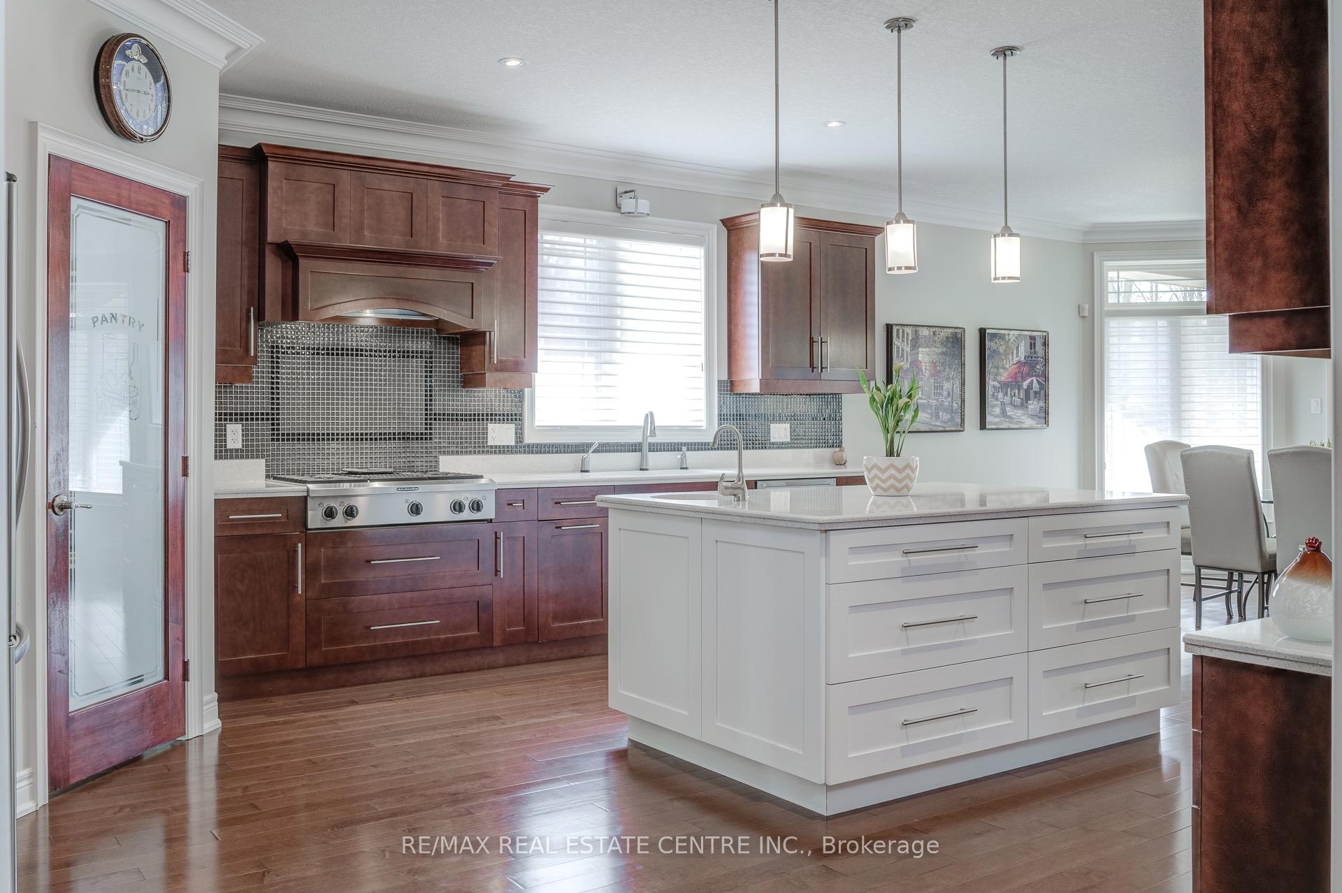 Photo 8 of 4072 Highland Park Drive, Lincoln, Beamsville — HOMEH