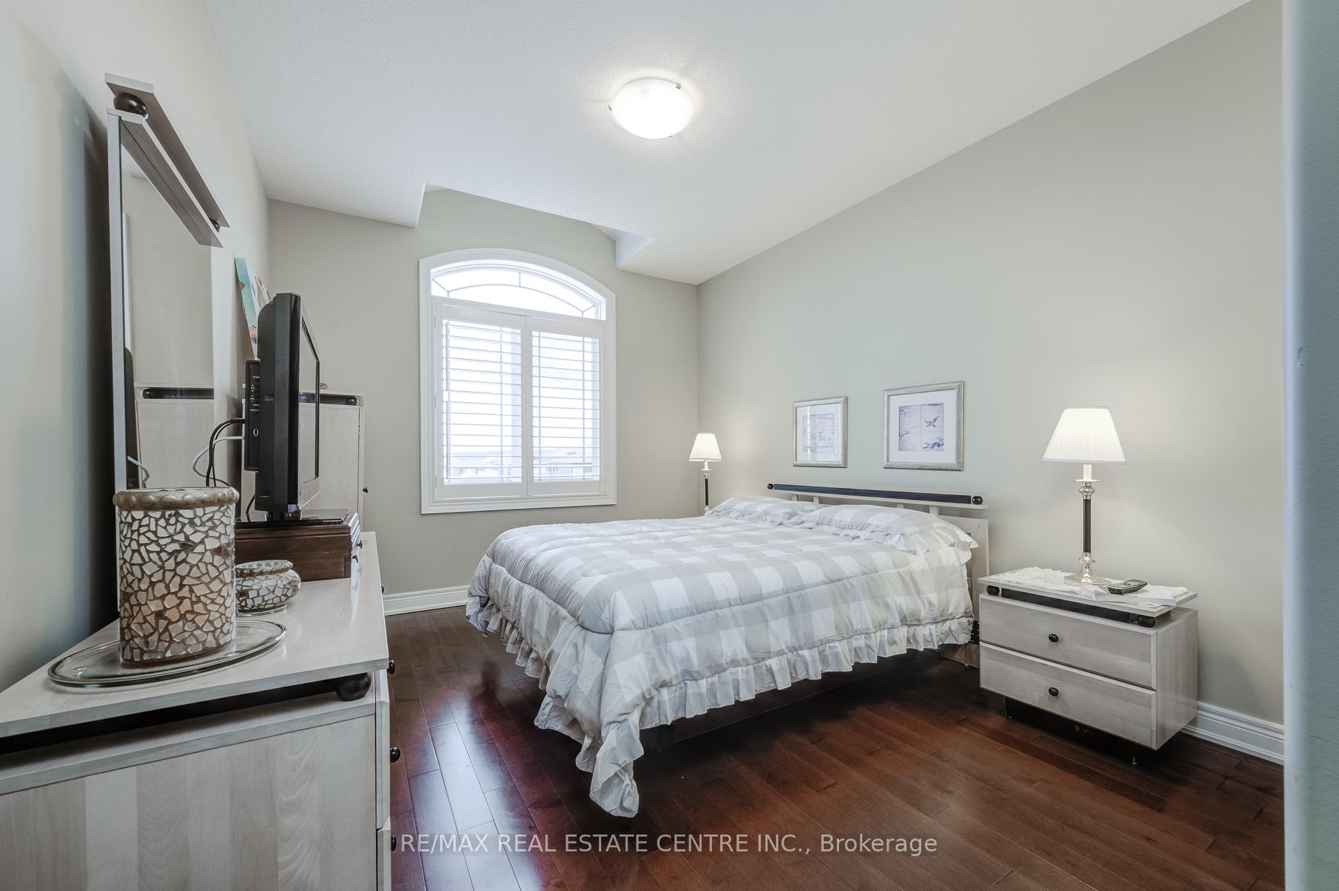 Photo 16 of 4072 Highland Park Drive, Lincoln, Beamsville — HOMEH