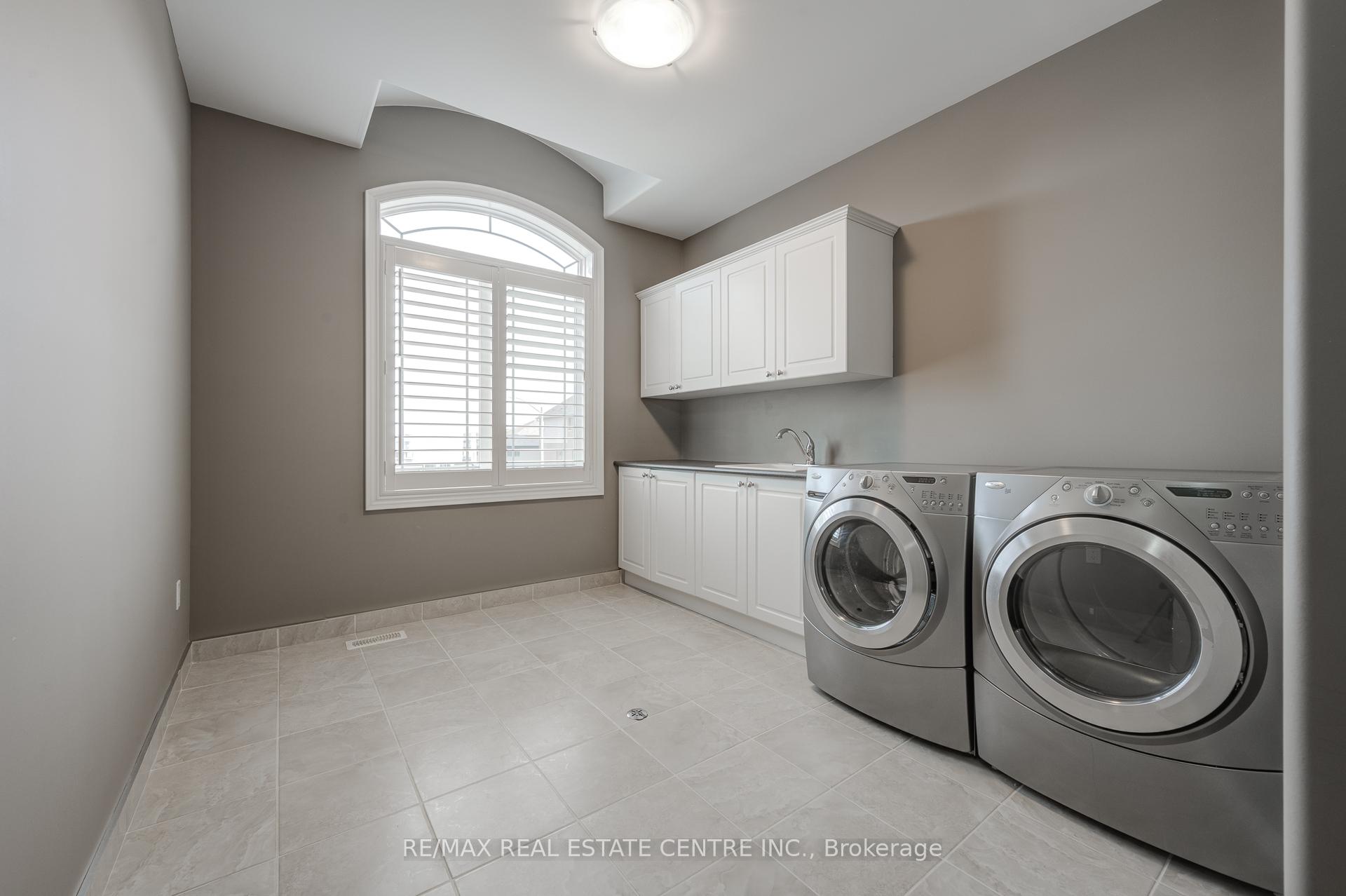 Photo 18 of 4072 Highland Park Drive, Lincoln, Beamsville — HOMEH