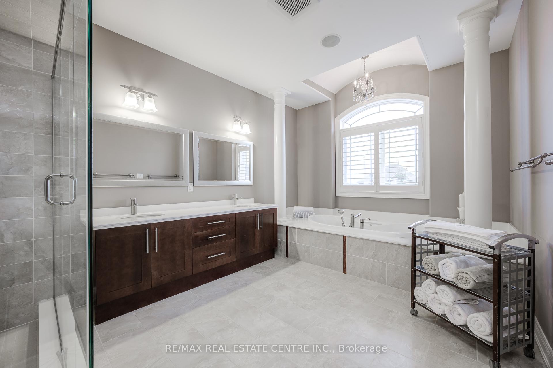 Photo 21 of 4072 Highland Park Drive, Lincoln, Beamsville — HOMEH