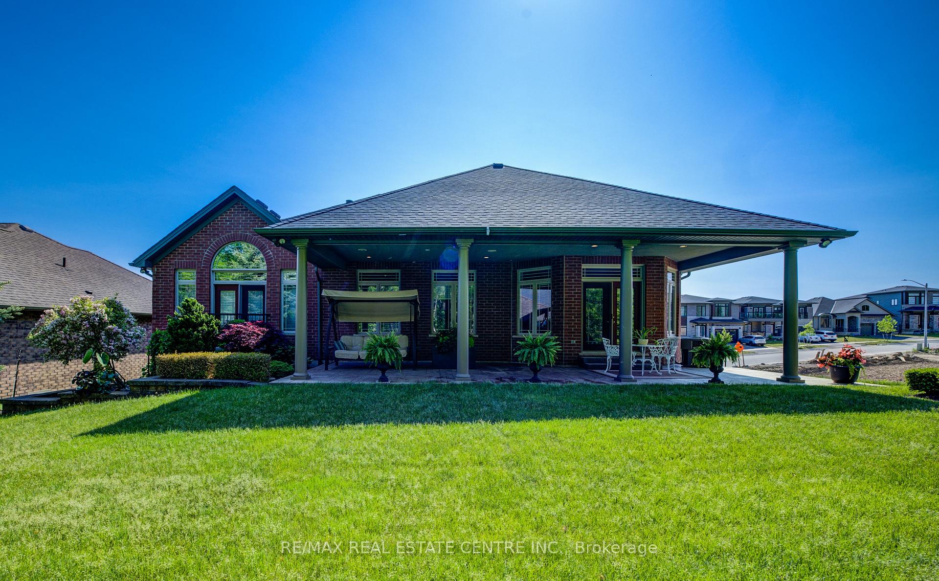 Photo 33 of 4072 Highland Park Drive, Lincoln, Beamsville — HOMEH