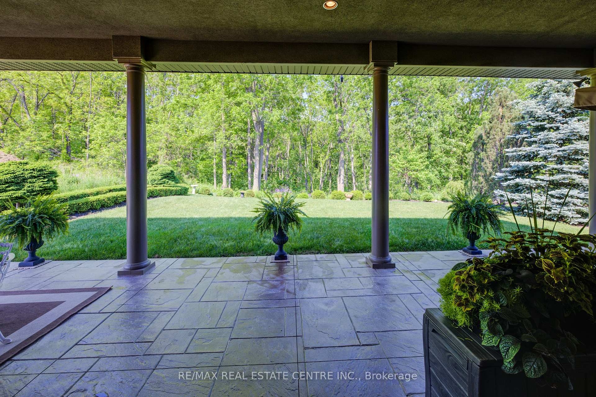 Photo 34 of 4072 Highland Park Drive, Lincoln, Beamsville — HOMEH