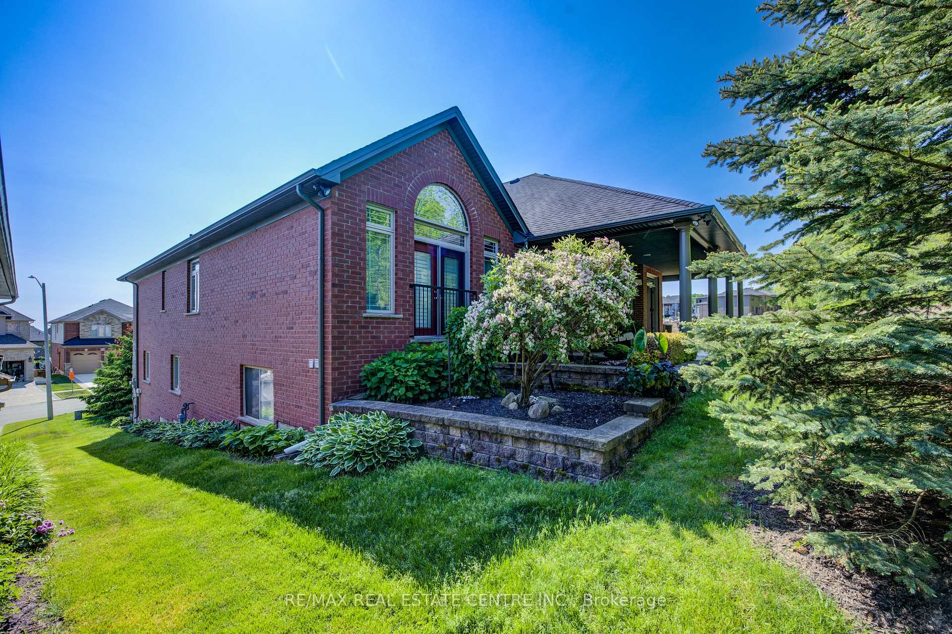 Photo 38 of 4072 Highland Park Drive, Lincoln, Beamsville — HOMEH