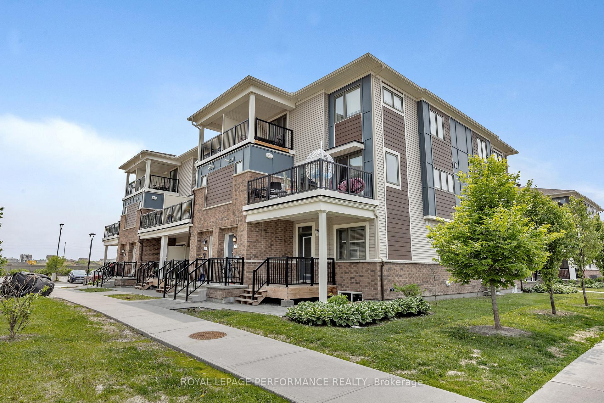 Photo 2 of 251 Zenith Private, Ottawa, Barrhaven - Half Moon Bay — HOMEH