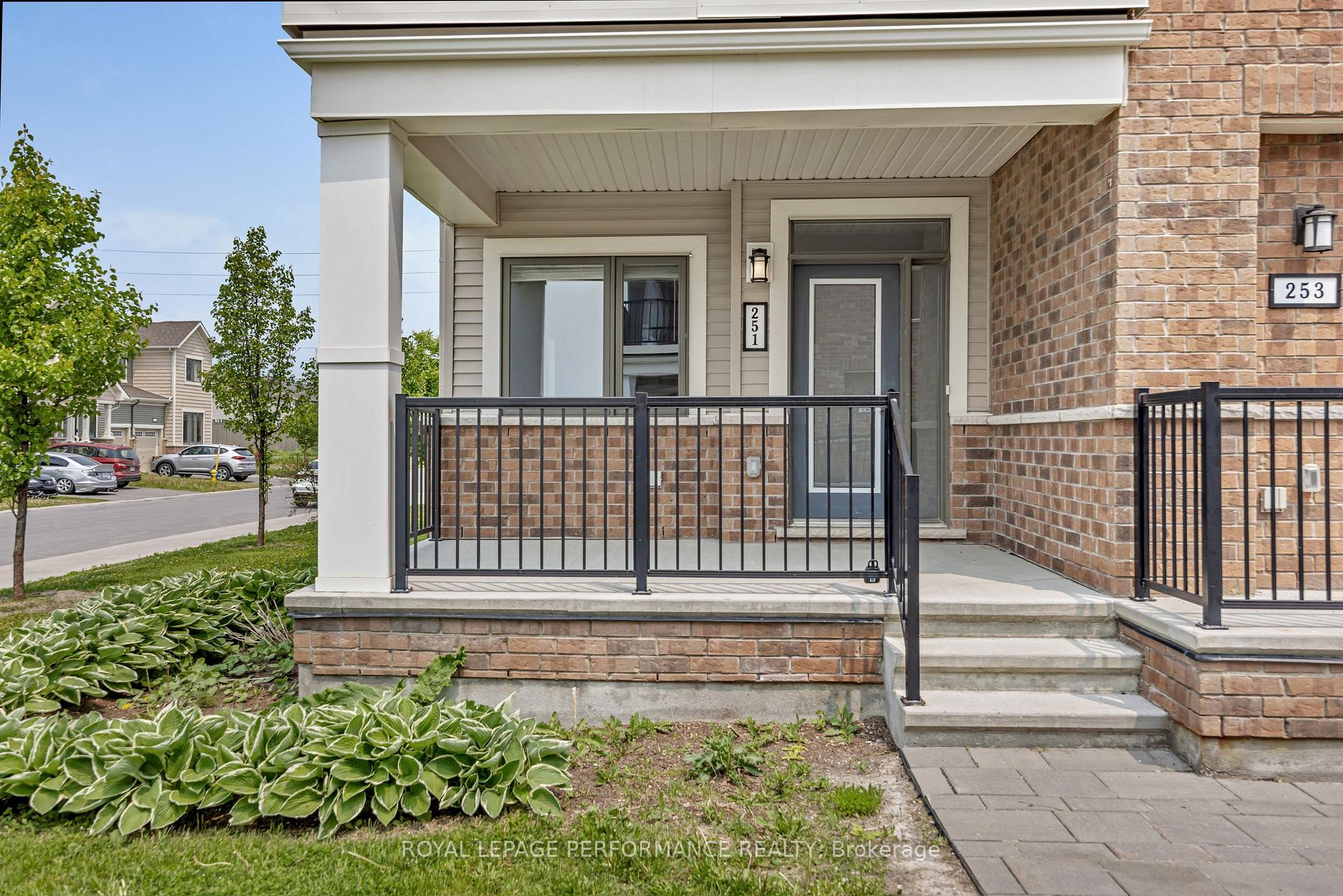 Photo 4 of 251 Zenith Private, Ottawa, Barrhaven - Half Moon Bay — HOMEH