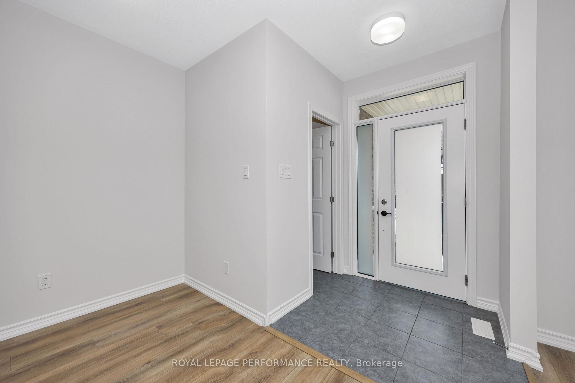Photo 6 of 251 Zenith Private, Ottawa, Barrhaven - Half Moon Bay — HOMEH