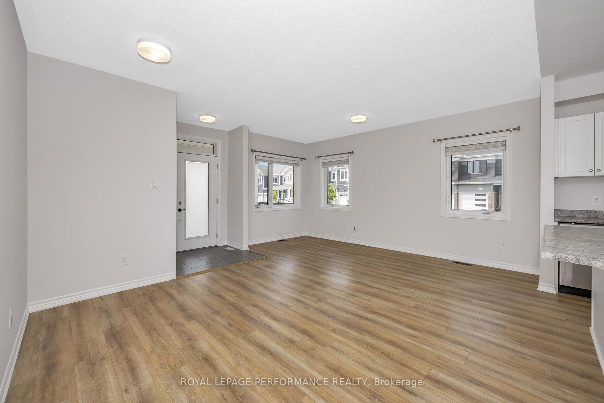 Photo 8 of 251 Zenith Private, Ottawa, Barrhaven - Half Moon Bay — HOMEH