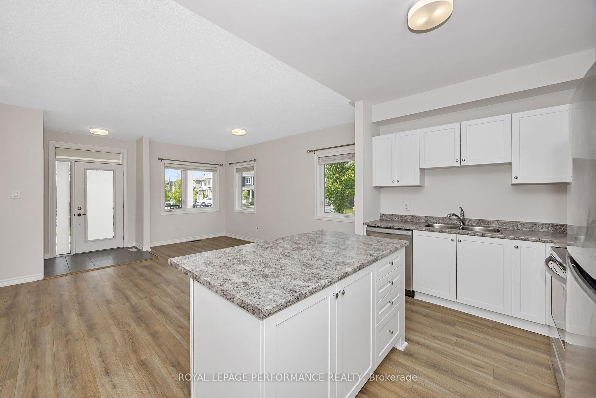 Photo 13 of 251 Zenith Private, Ottawa, Barrhaven - Half Moon Bay — HOMEH
