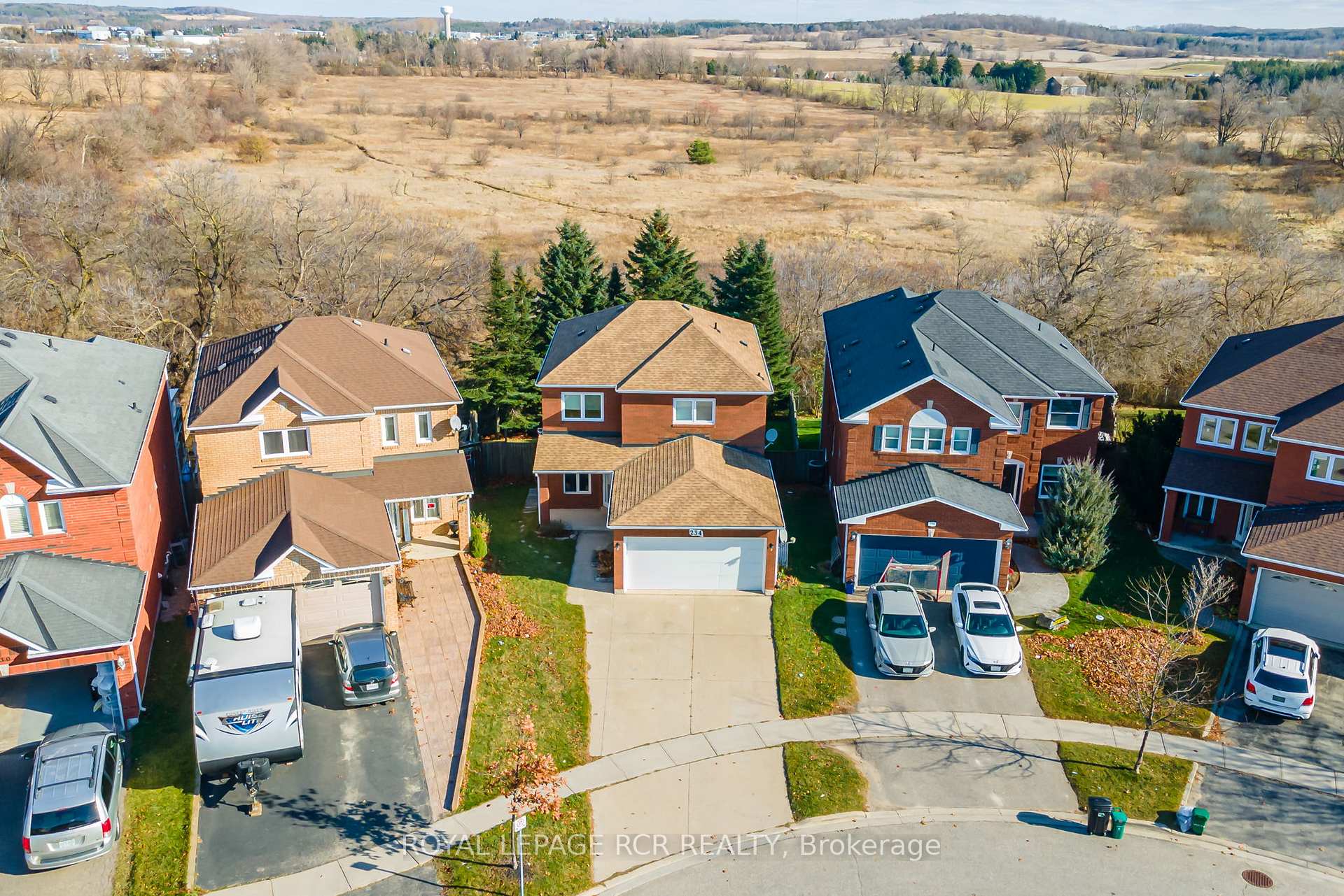 Photo 3 of 234 Howard Crescent, Orangeville — HOMEH