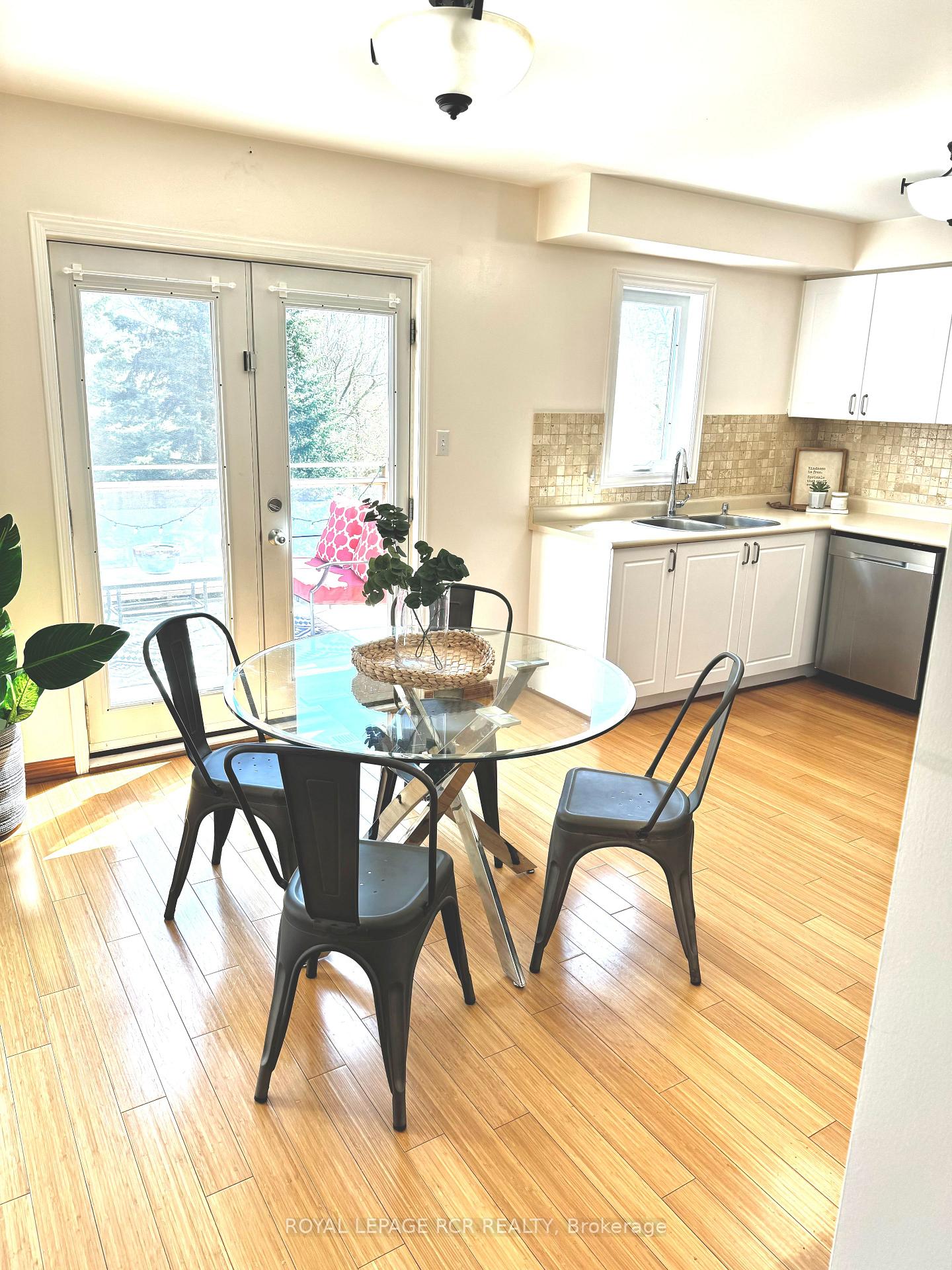 Photo 10 of 234 Howard Crescent, Orangeville — HOMEH