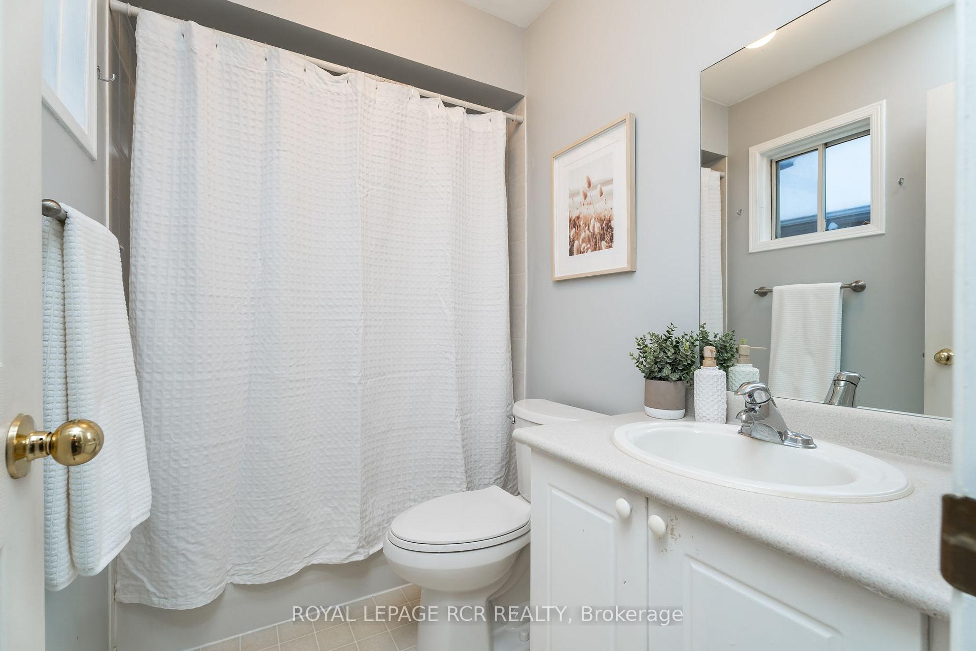 Photo 21 of 234 Howard Crescent, Orangeville — HOMEH