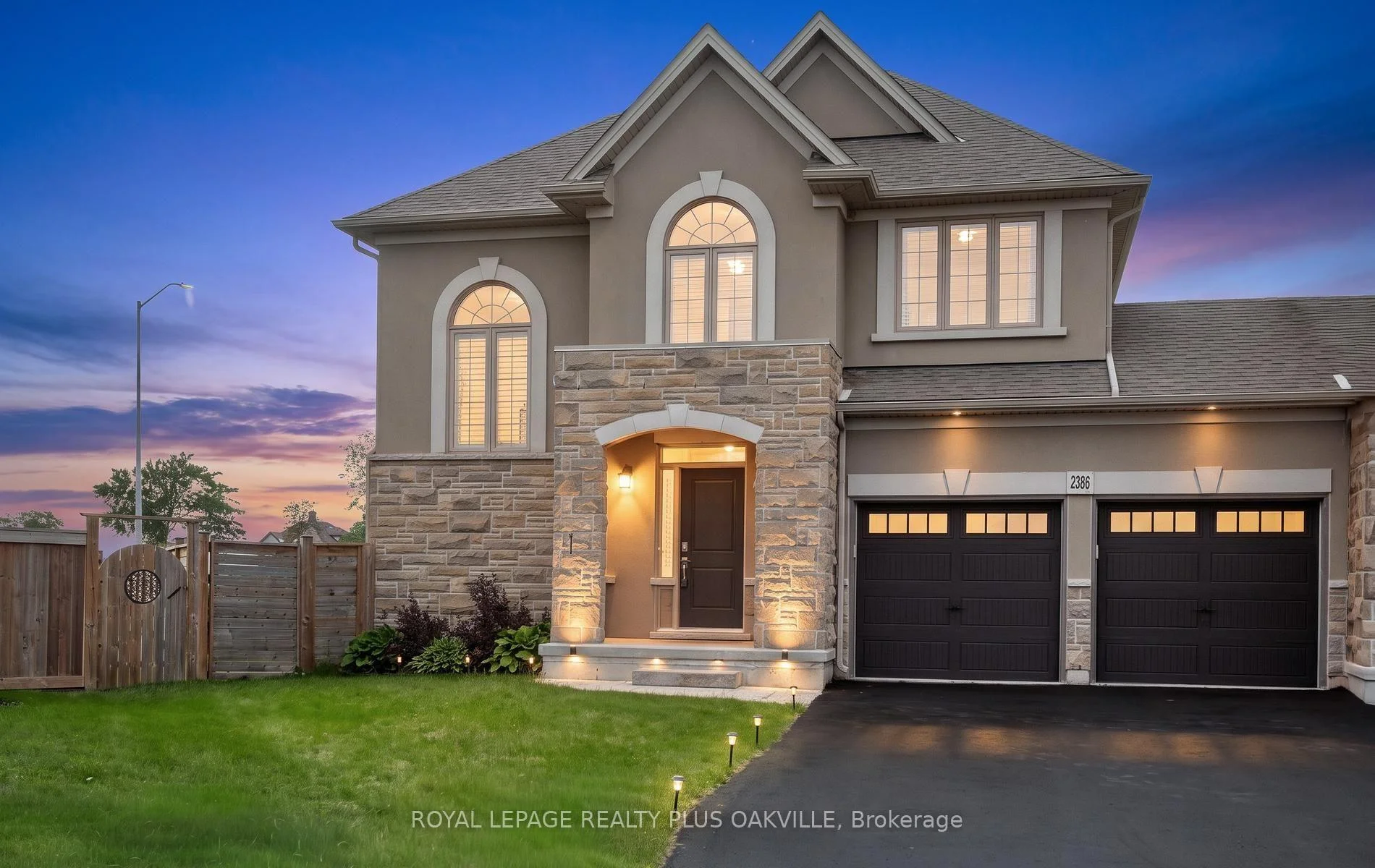 Front of 2386 Natasha Circle