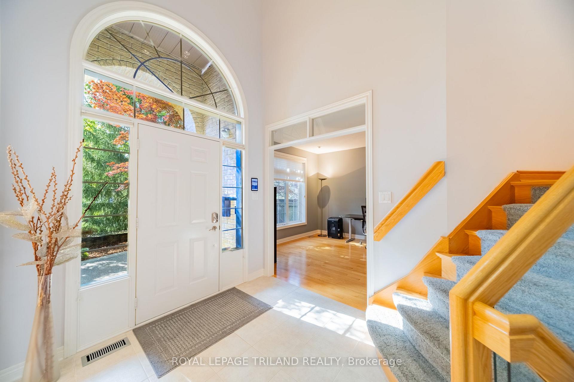 Photo 10 of 1833 Standfield Road, London, North R — HOMEH
